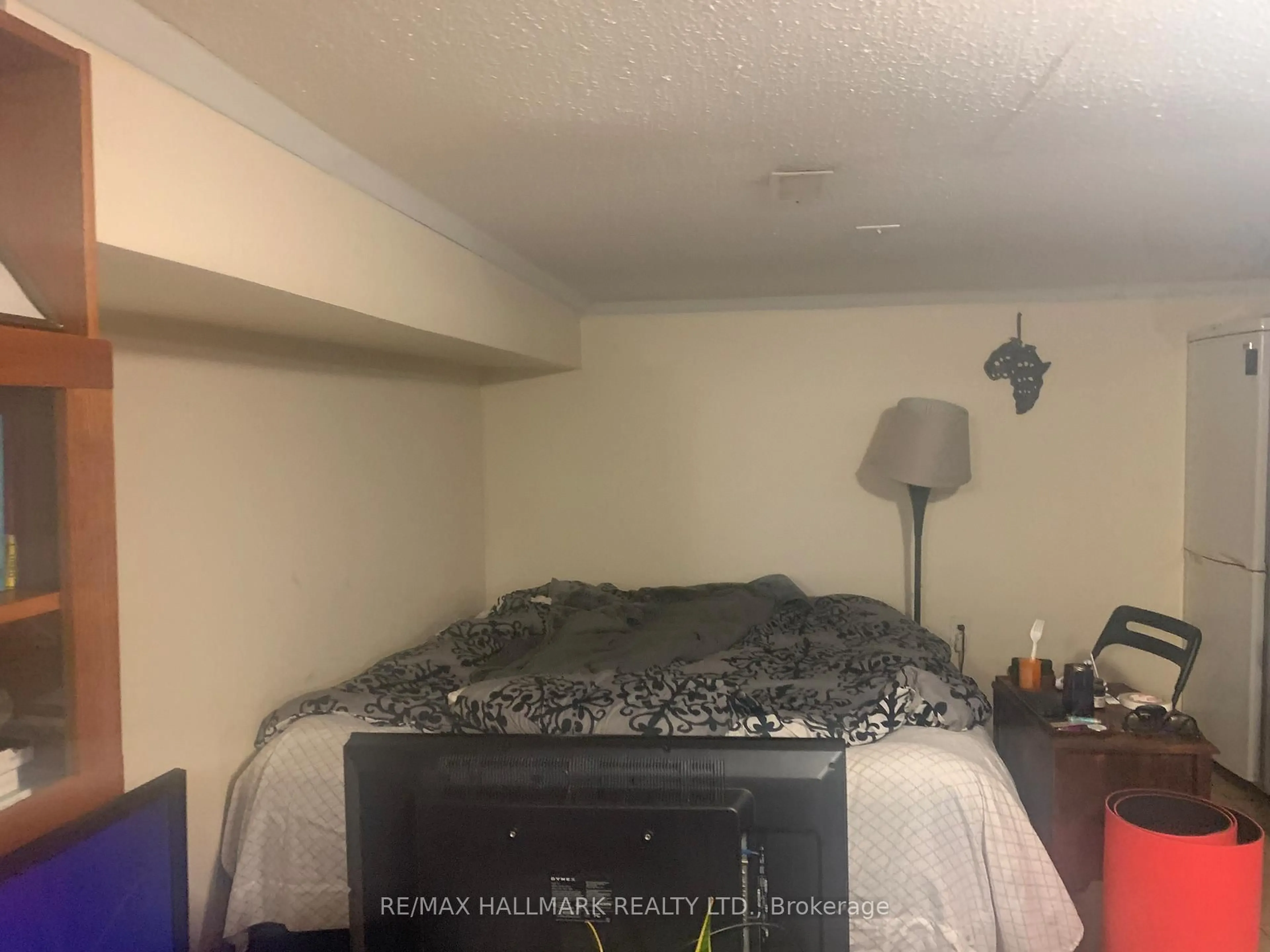 A pic of a room for 295 Old Weston Rd, Toronto Ontario M6N 3A7