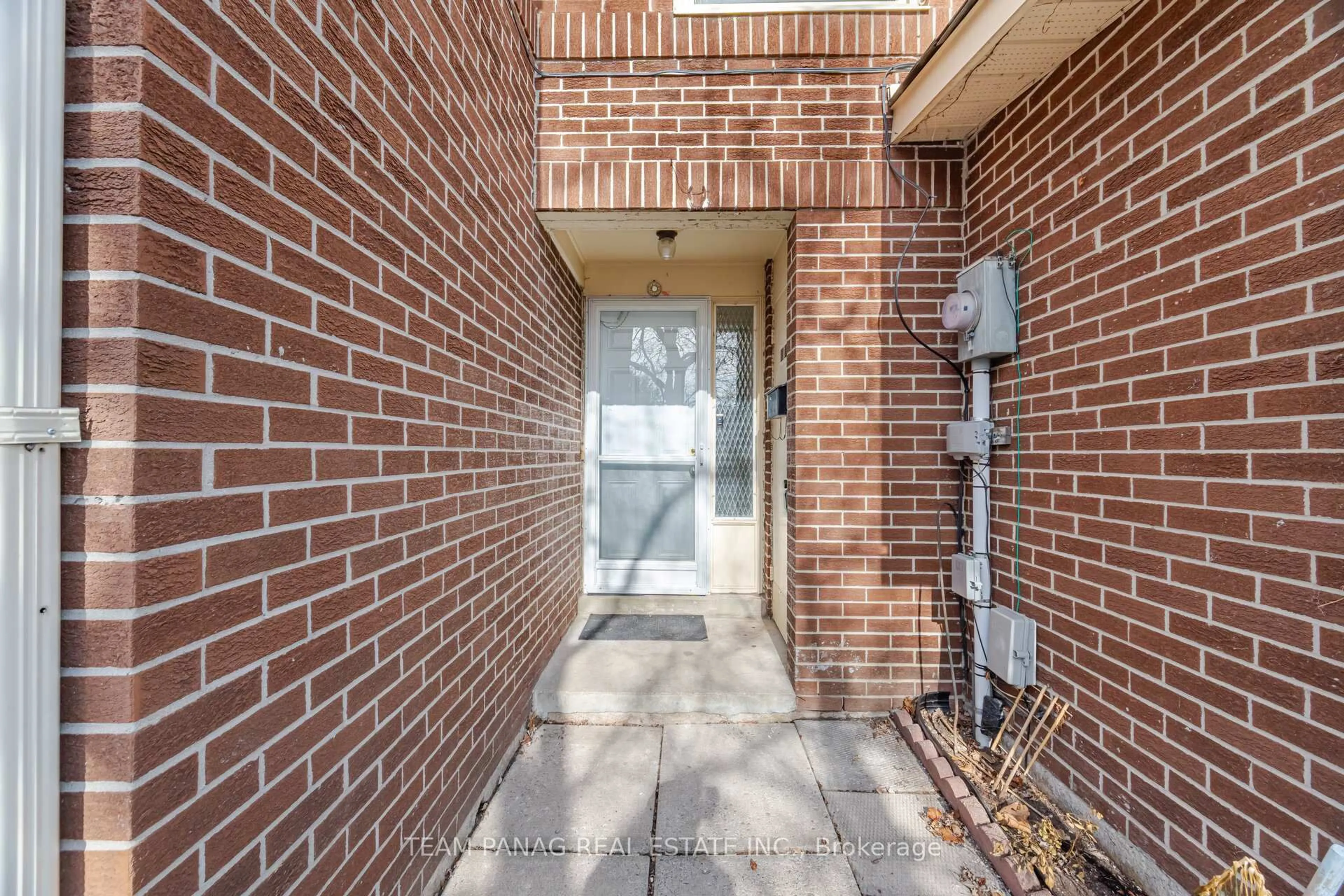 Unknown for 38 Eden Park, Brampton Ontario L6T 3A5