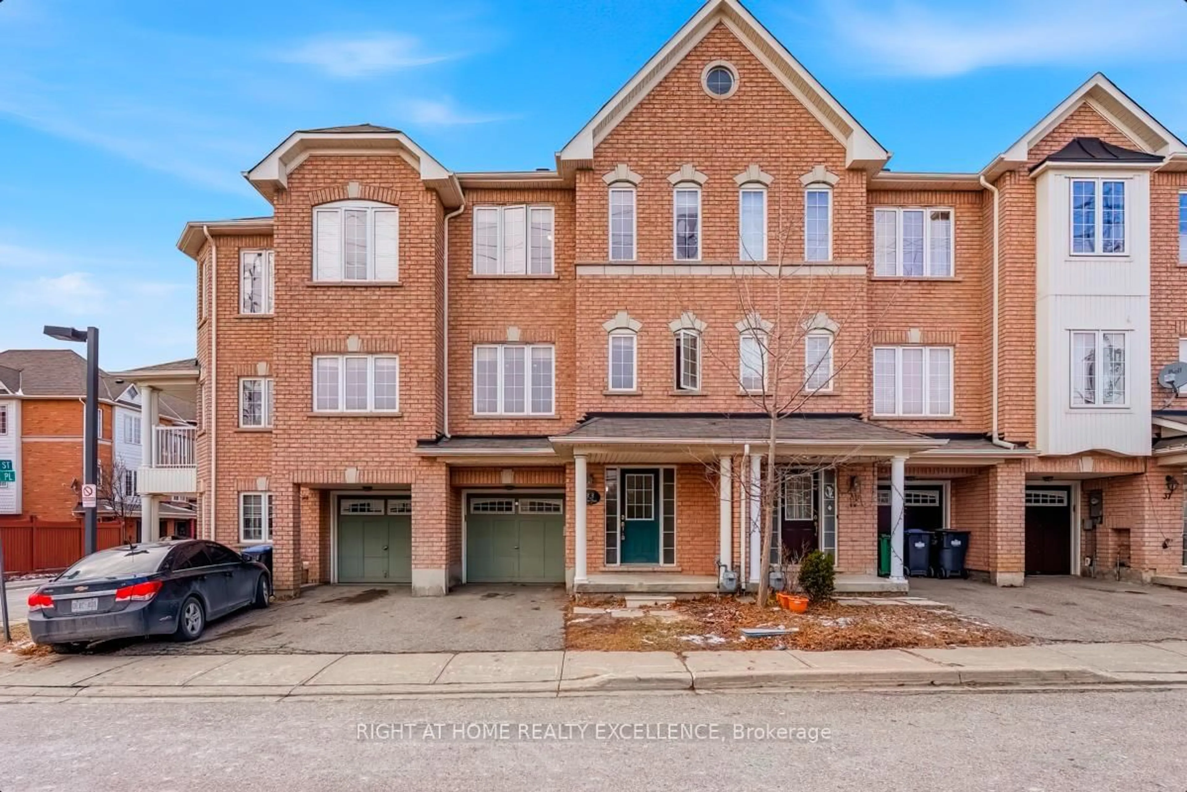 Home with brick exterior material, street for 33 October Pl, Brampton Ontario L6Y 0R6