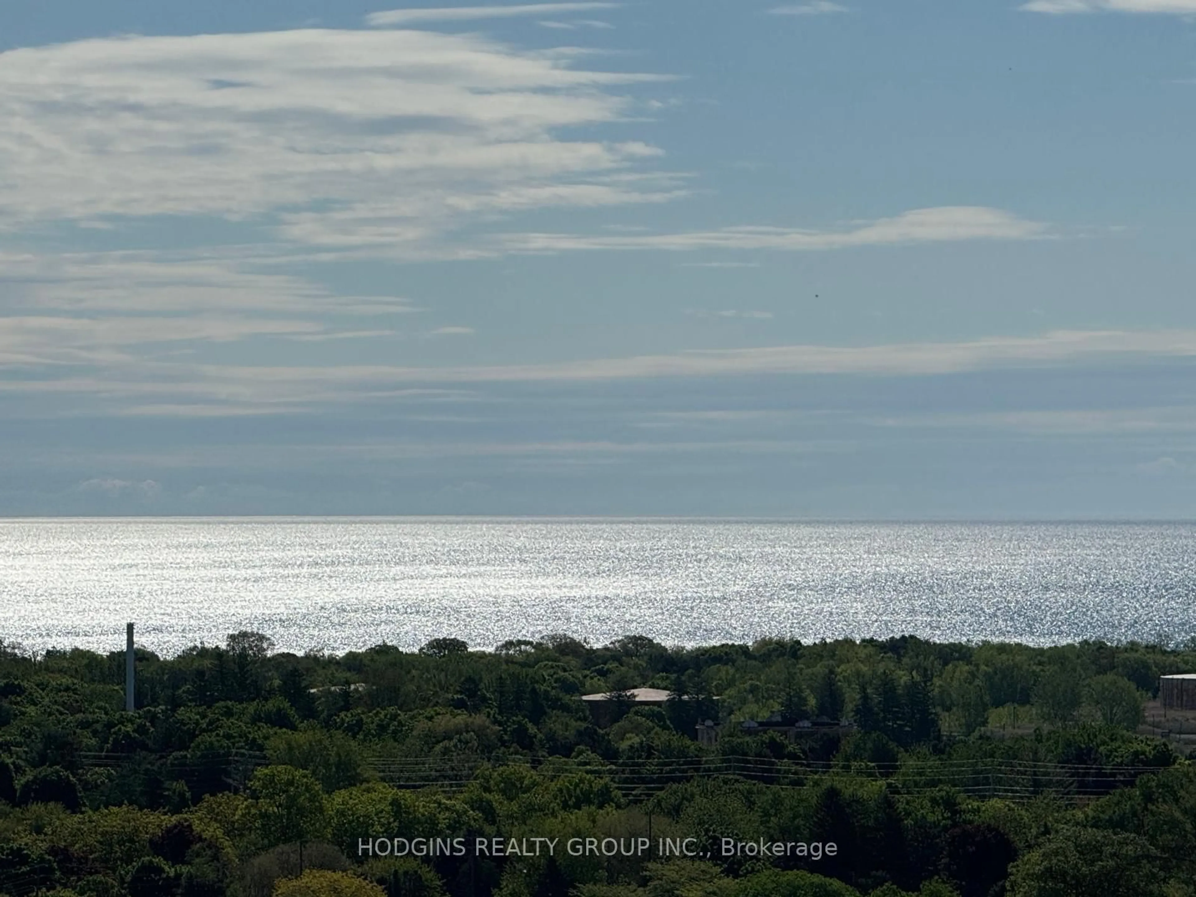 Blurry image for 1035 Southdown Rd #LPH 1802, Mississauga Ontario L5J 0A2