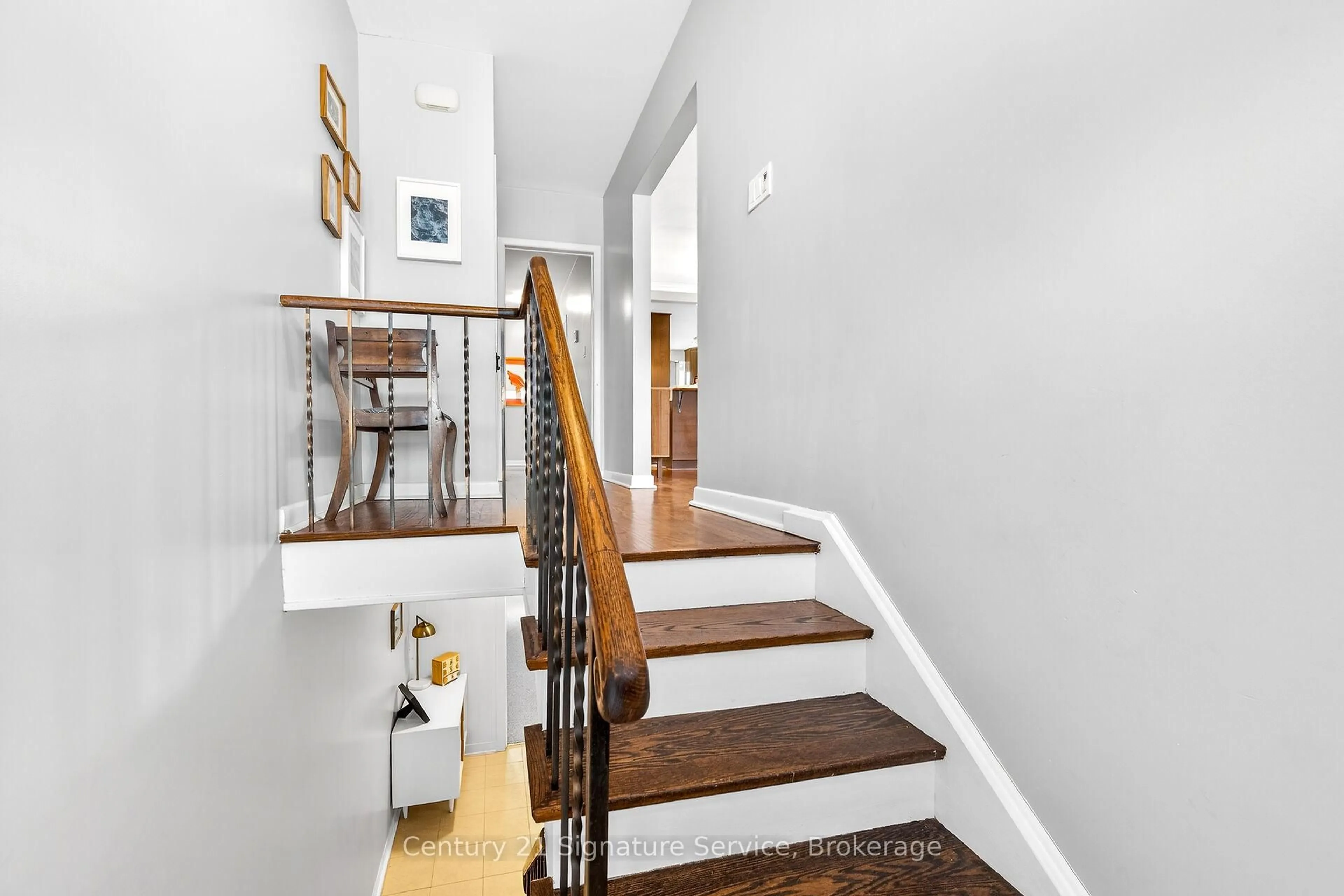 Unknown for 83 Coney Rd, Toronto Ontario M8Z 2K7