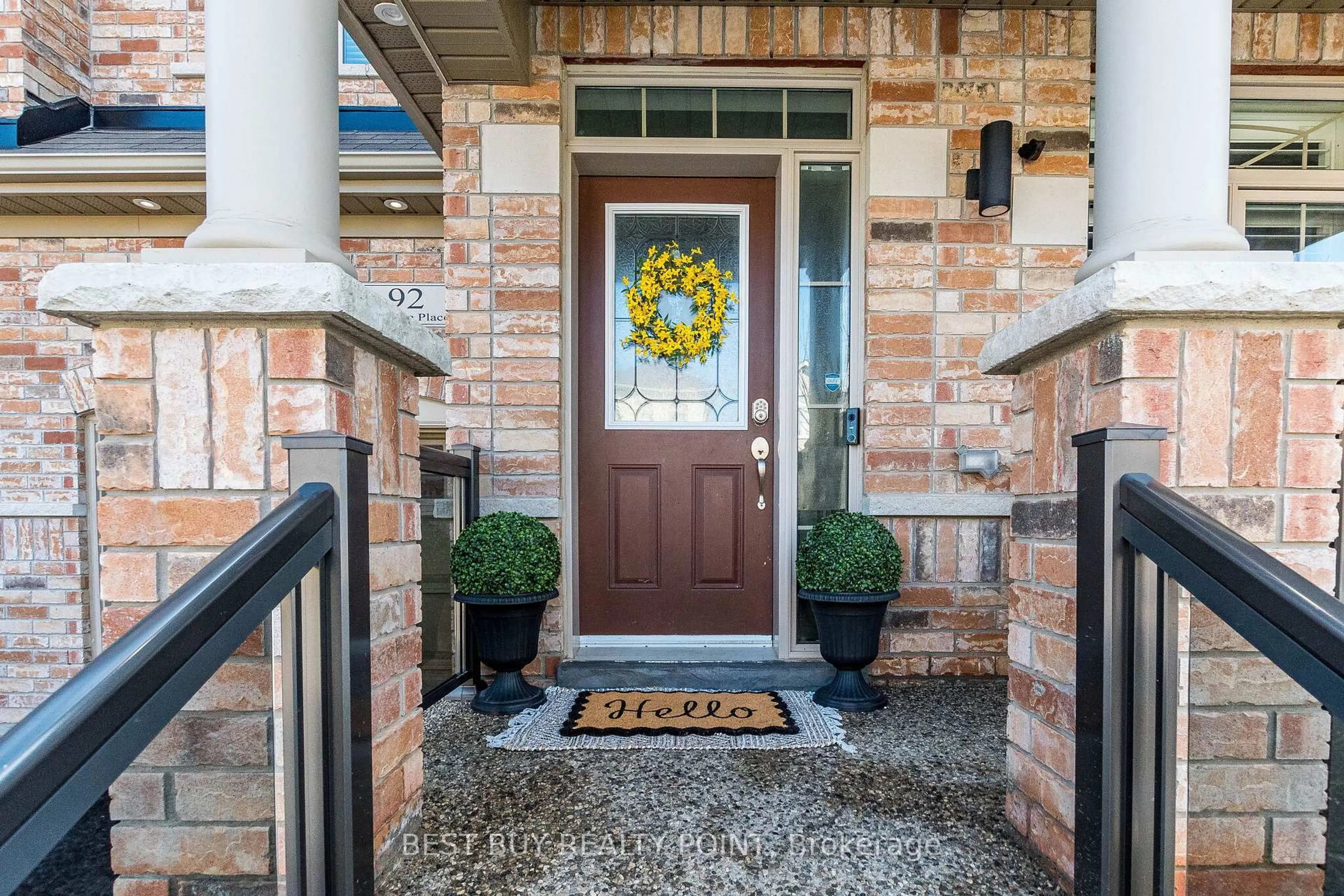 Indoor entryway for 92 Colville Pl, Milton Ontario L9E 1G8