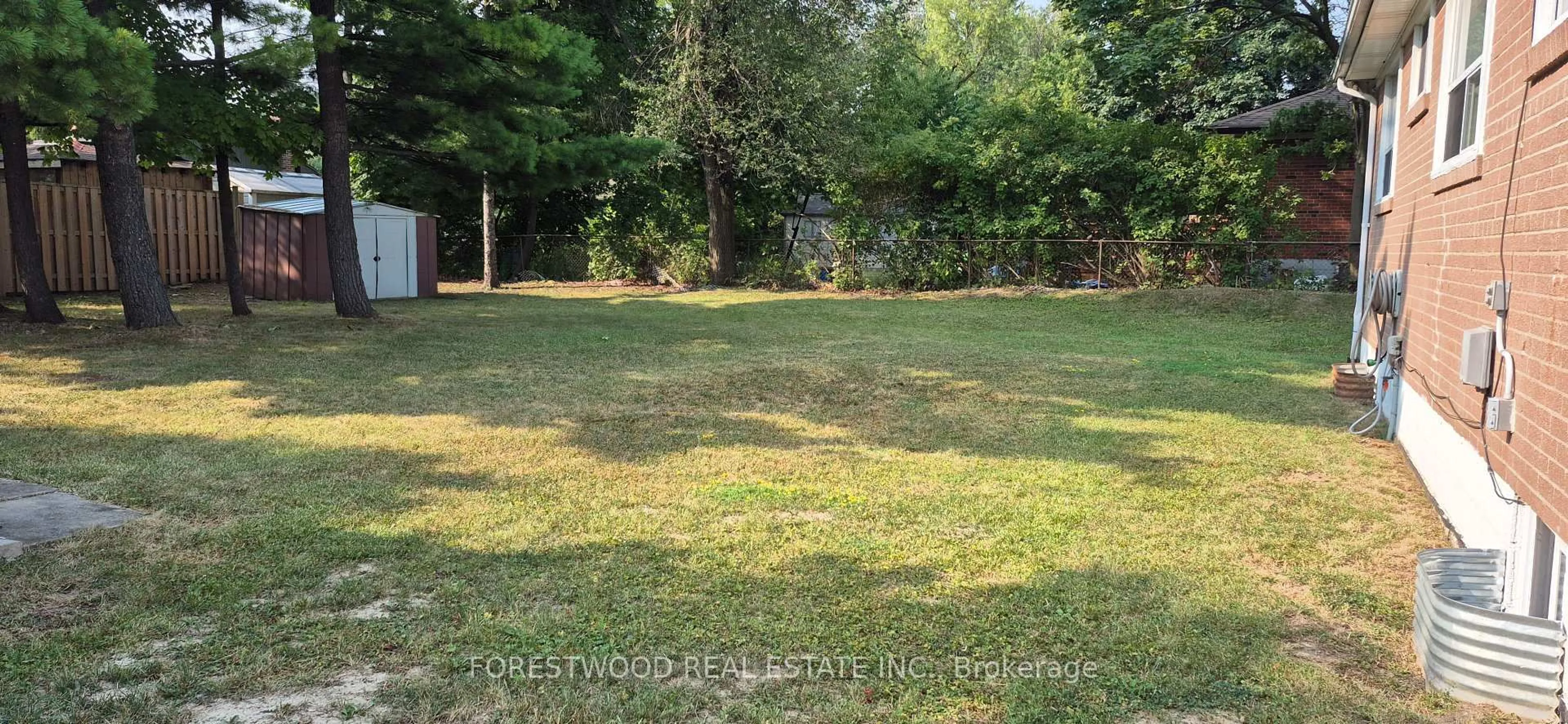 Blurry image for 88 Vista Blvd, Mississauga Ontario L5M 1V7