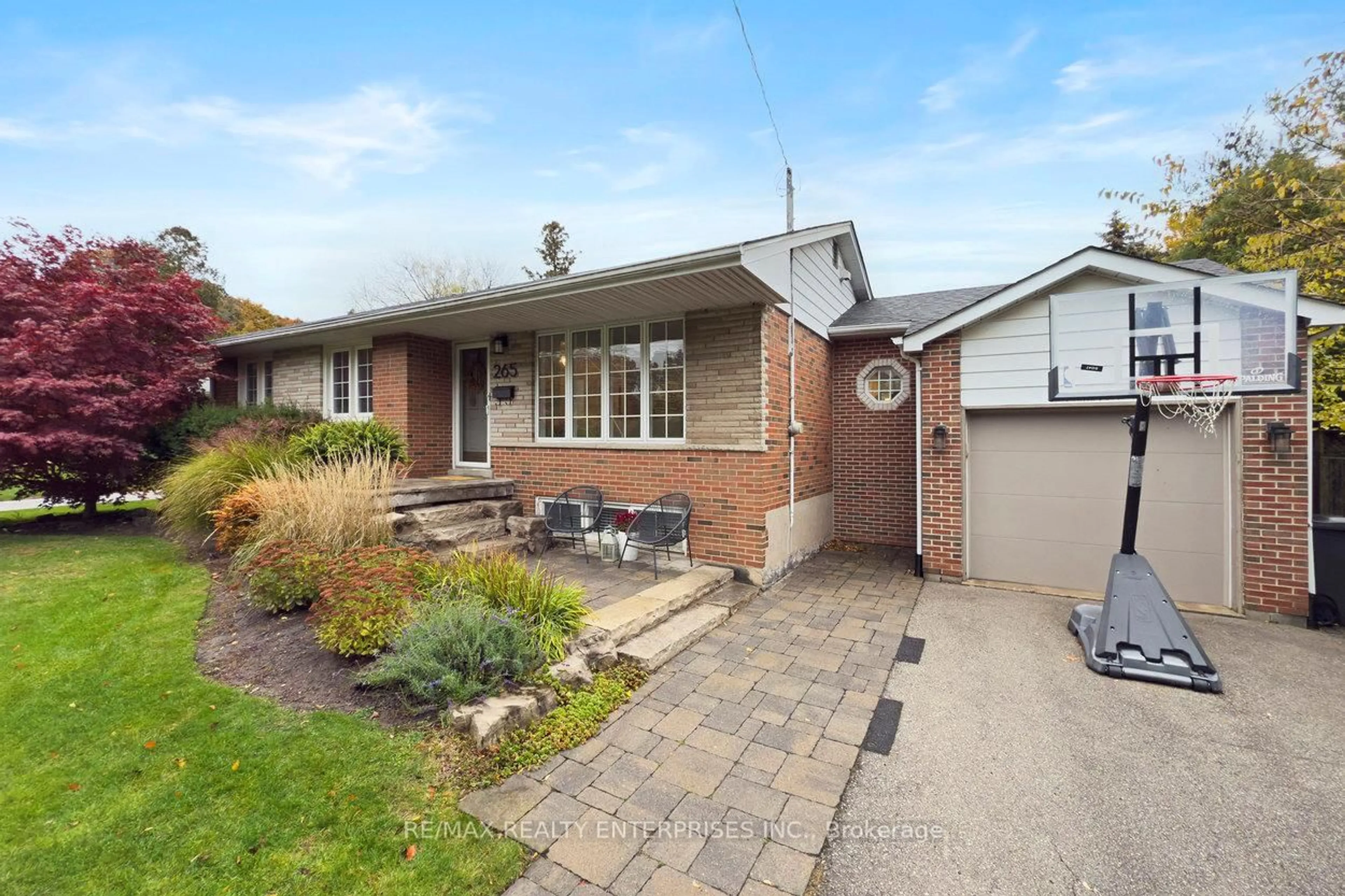 Home with brick exterior material, street for 265 Snowden Rd, Oakville Ontario L6L 3X6