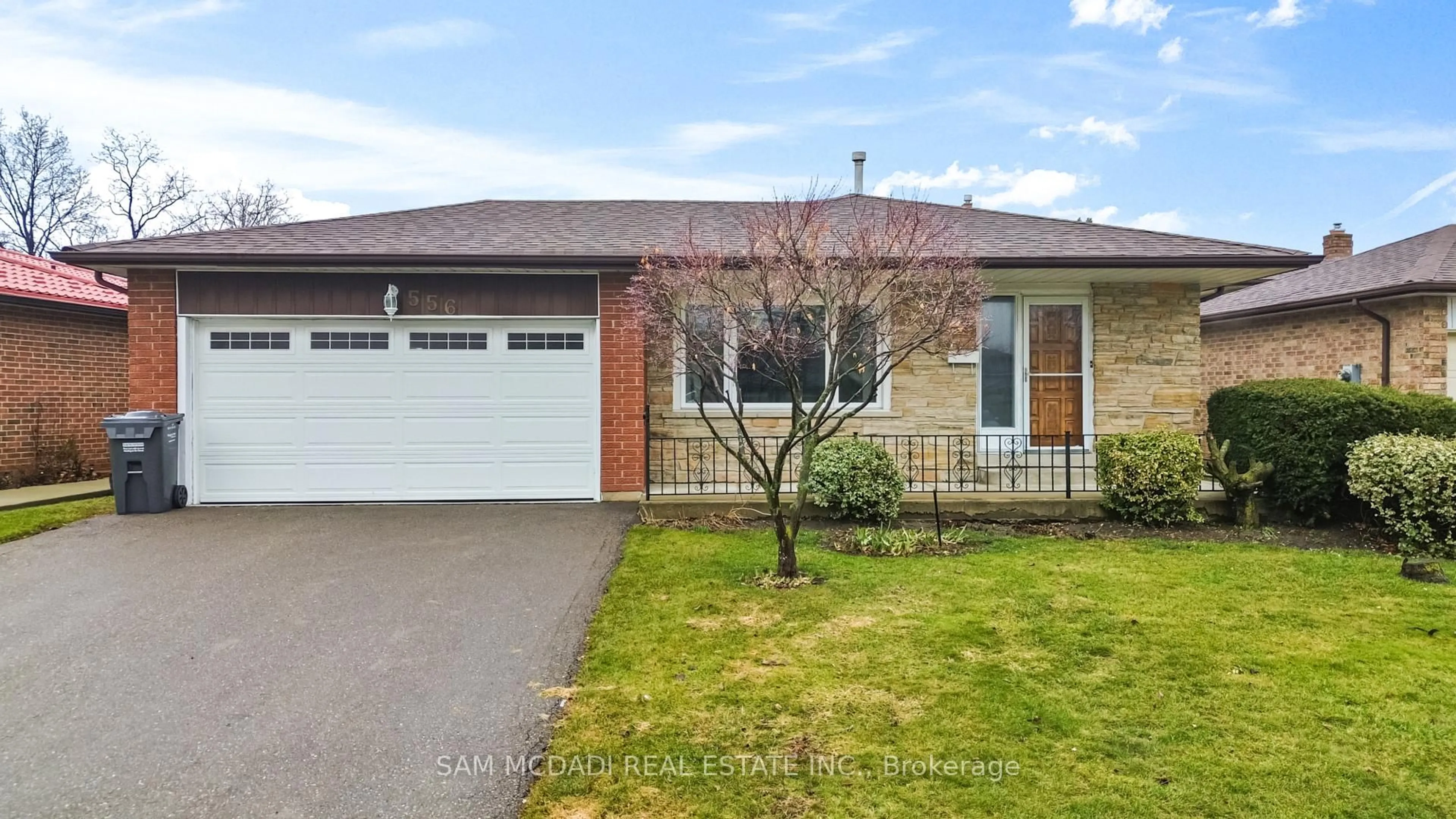 Home with brick exterior material, street for 556 Paisley Blvd, Mississauga Ontario L5B 2M4