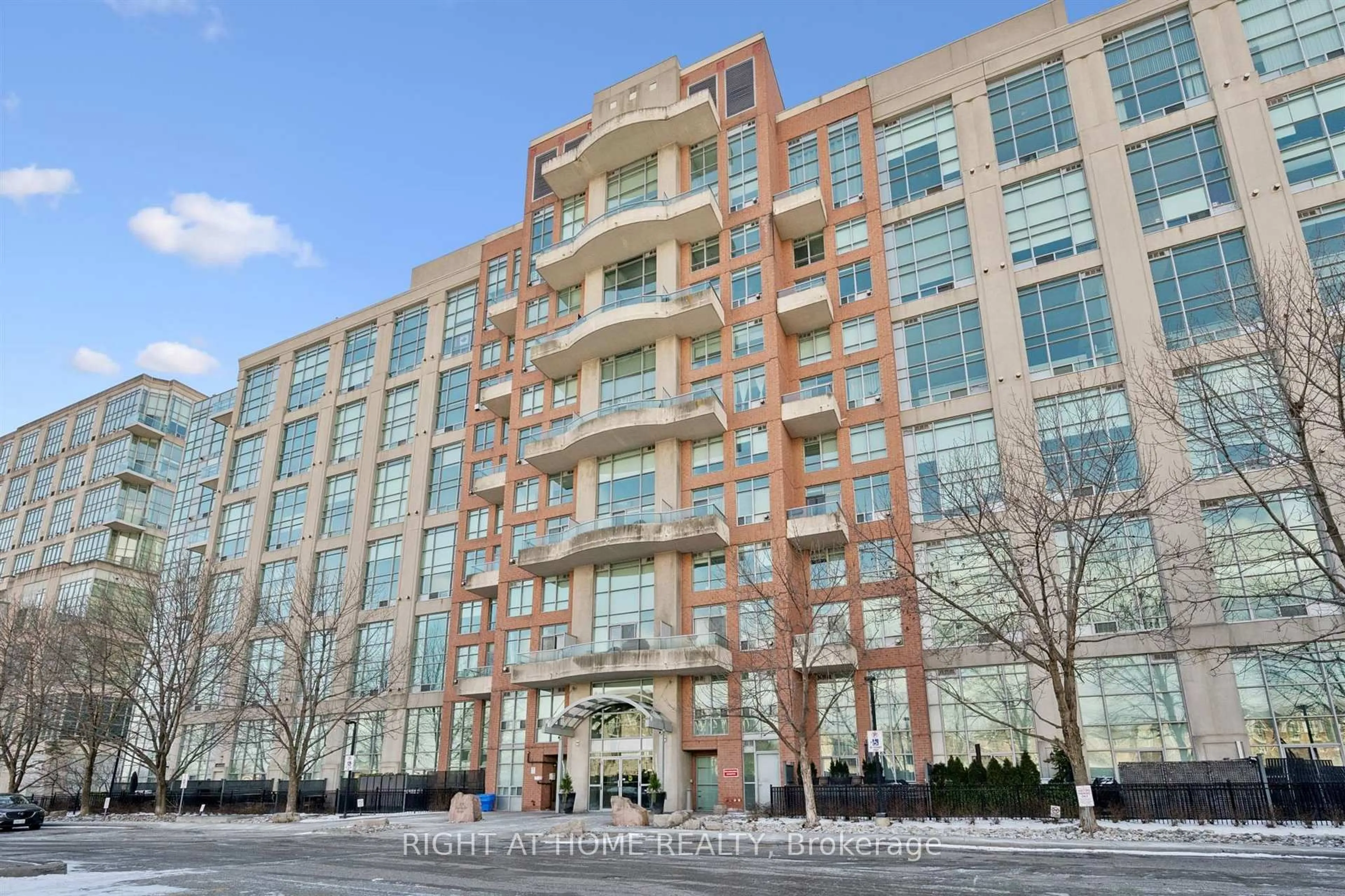 Unknown for 200 Manitoba St #409, Toronto Ontario M8Y 4G7