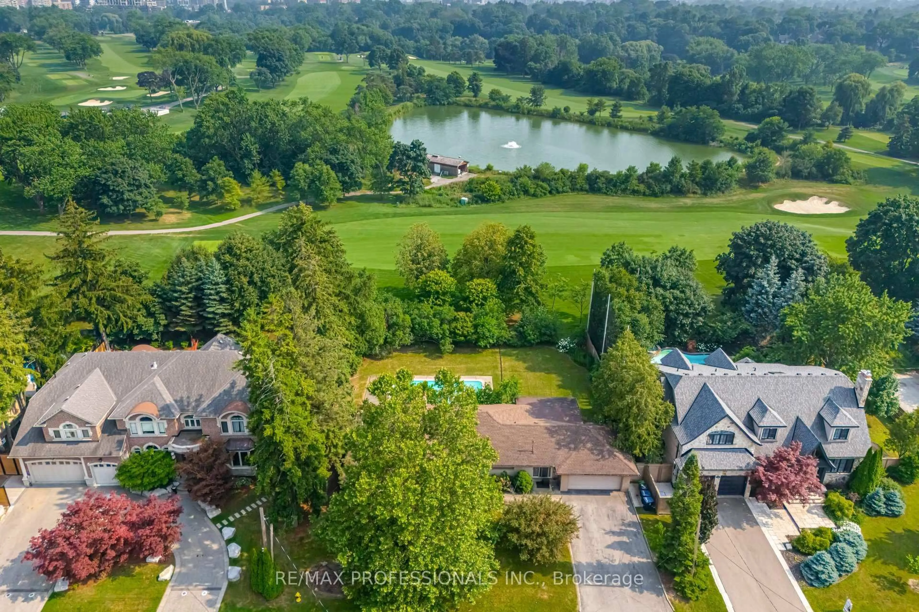 A pic from outside/outdoor area/front of a property/back of a property/a pic from drone, water/lake/river/ocean view for 55 Bywood Dr, Toronto Ontario M9A 1M1