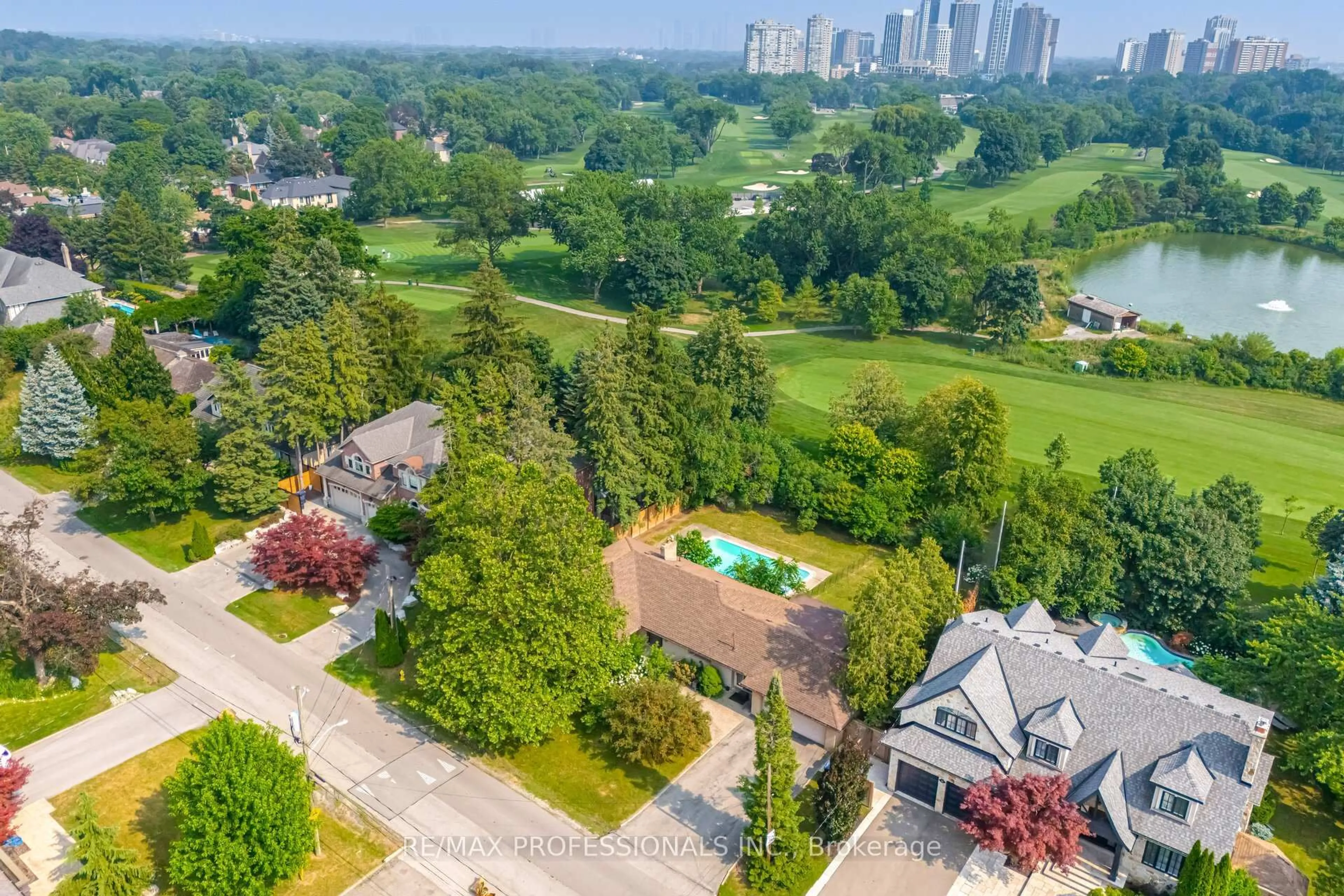 A pic from outside/outdoor area/front of a property/back of a property/a pic from drone, water/lake/river/ocean view for 55 Bywood Dr, Toronto Ontario M9A 1M1