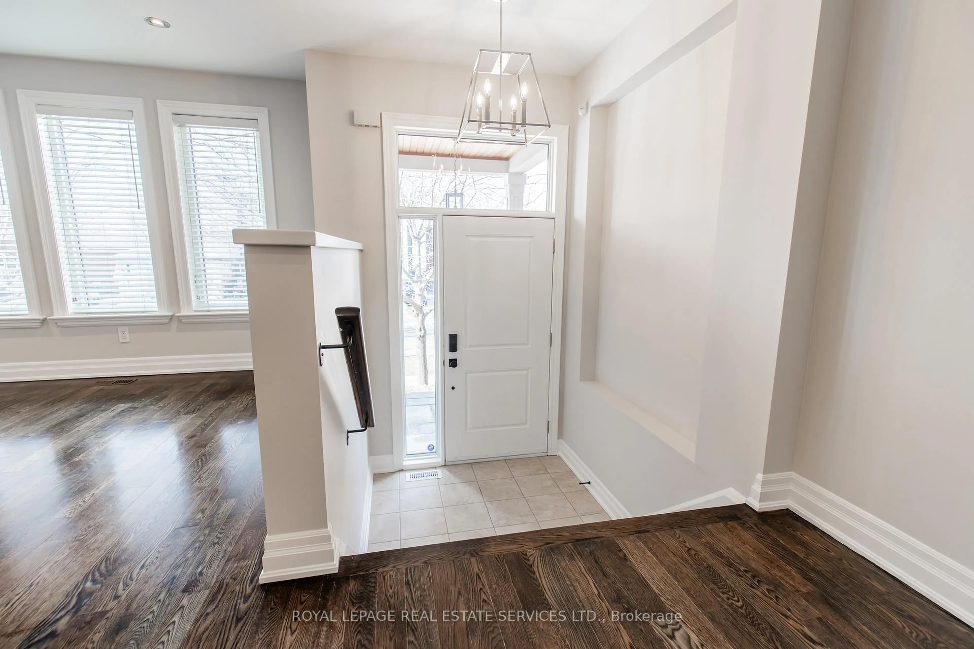 Indoor entryway for 217A Aldercrest Rd, Toronto Ontario M8W 4J5