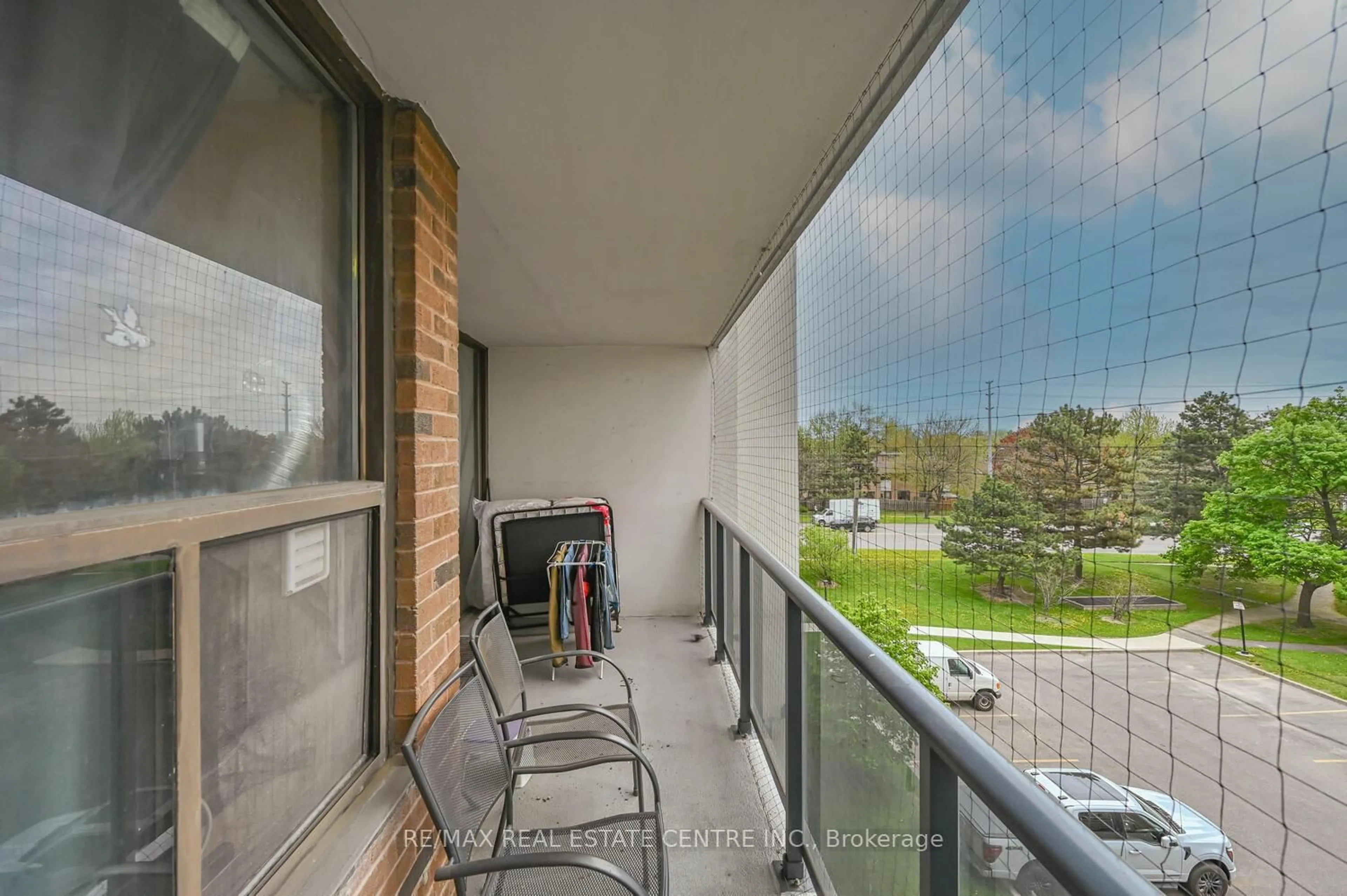 Balcony in the apartment, unknown for 21 Knightsbridge Rd #403, Brampton Ontario L6T 3Y1