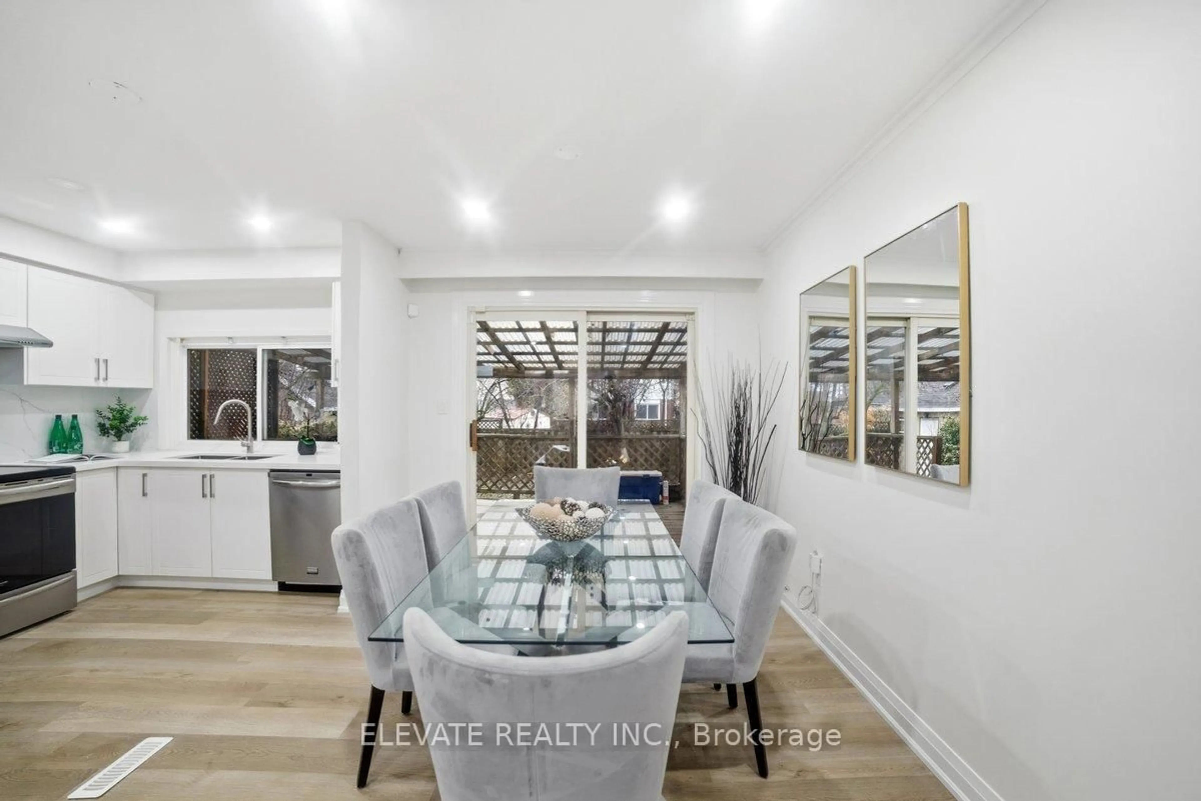 Dining room, unknown for 19 Madoc Dr, Brampton Ontario L6V 1Z8