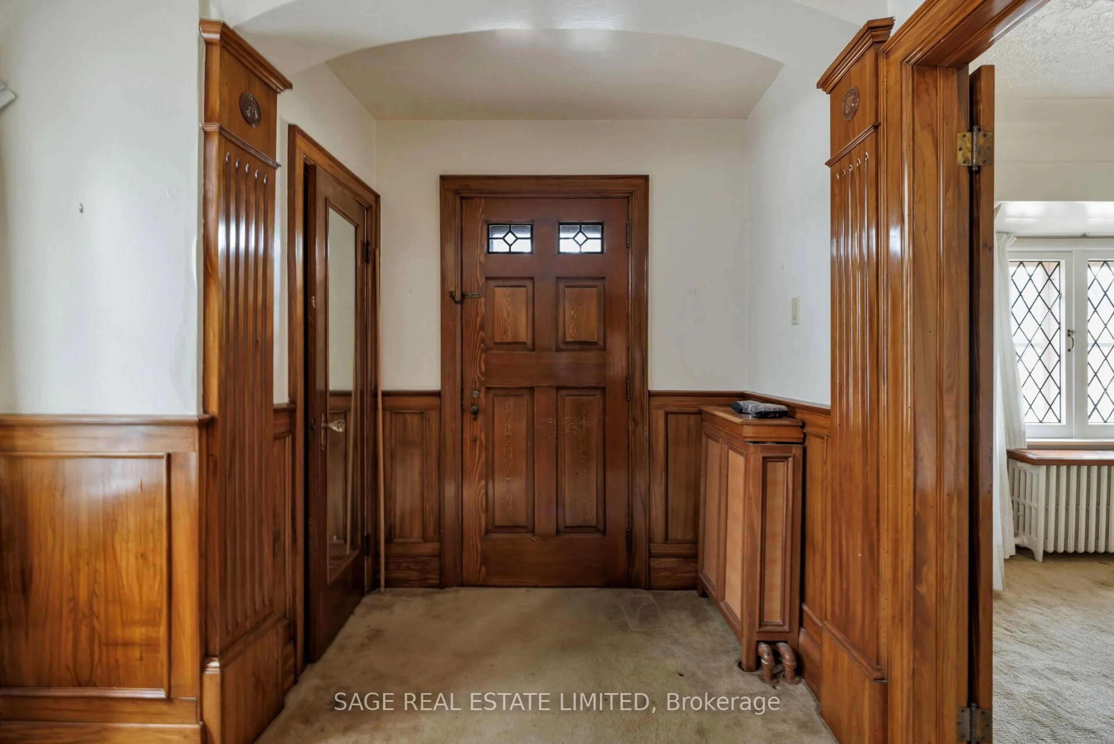 Indoor entryway for 29 Strath Ave, Toronto Ontario M8X 1R2