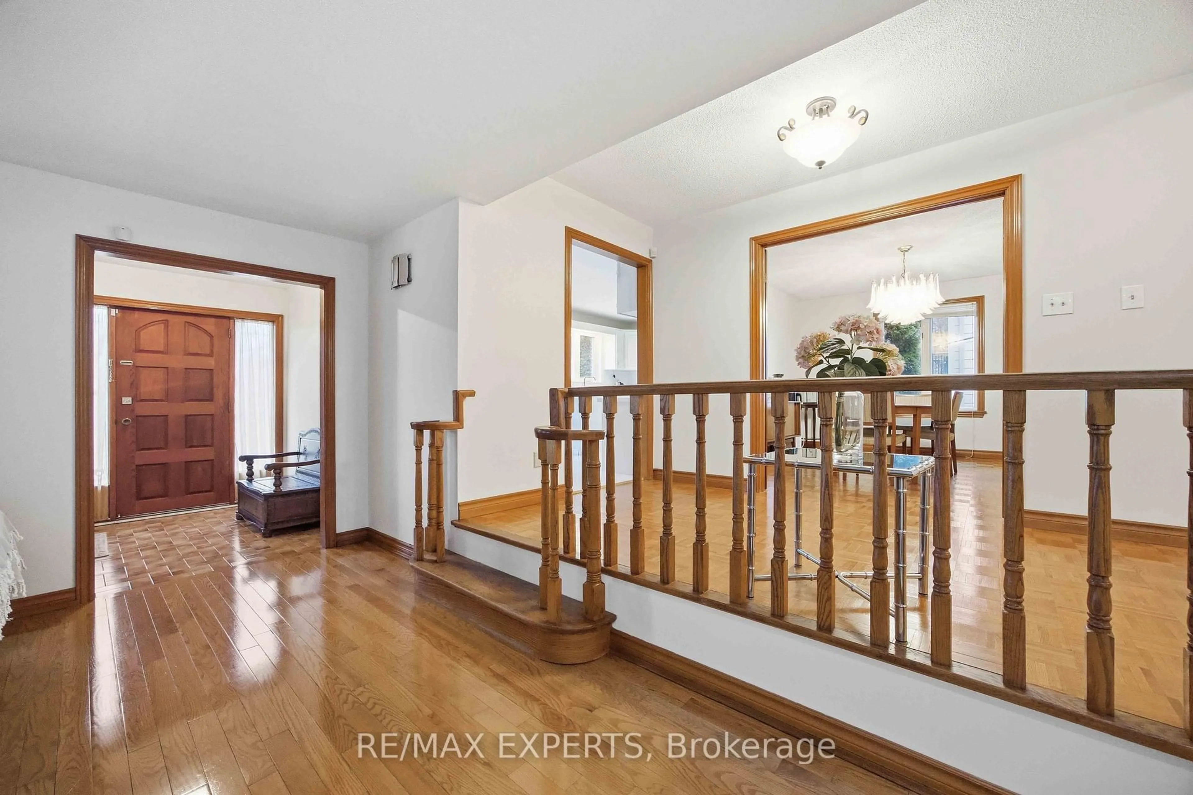Indoor foyer for 63 Riverside Dr, Toronto Ontario M9L 1J2