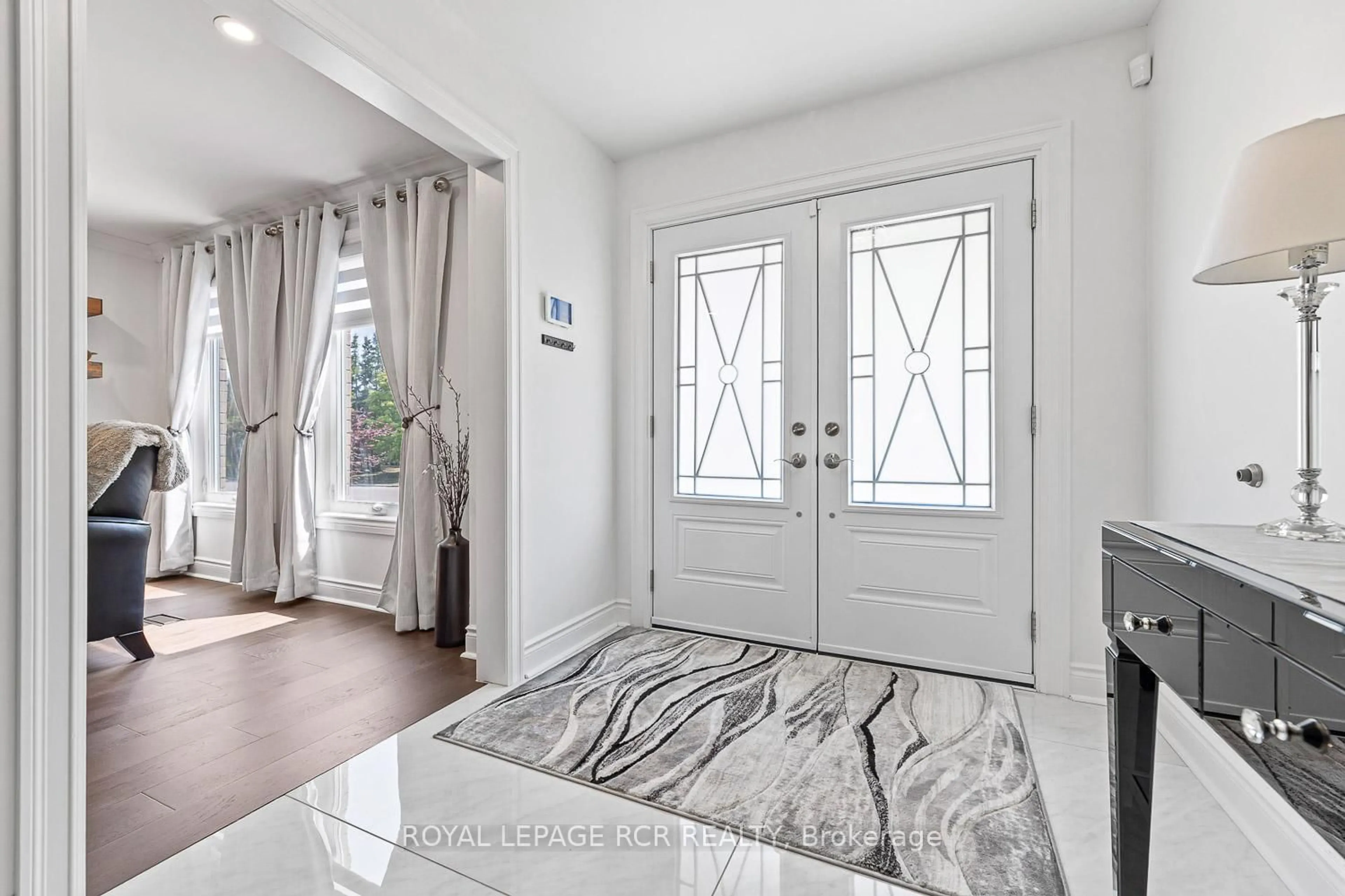 Indoor entryway for 44 Fountainbridge Dr, Caledon Ontario L7E 1N4