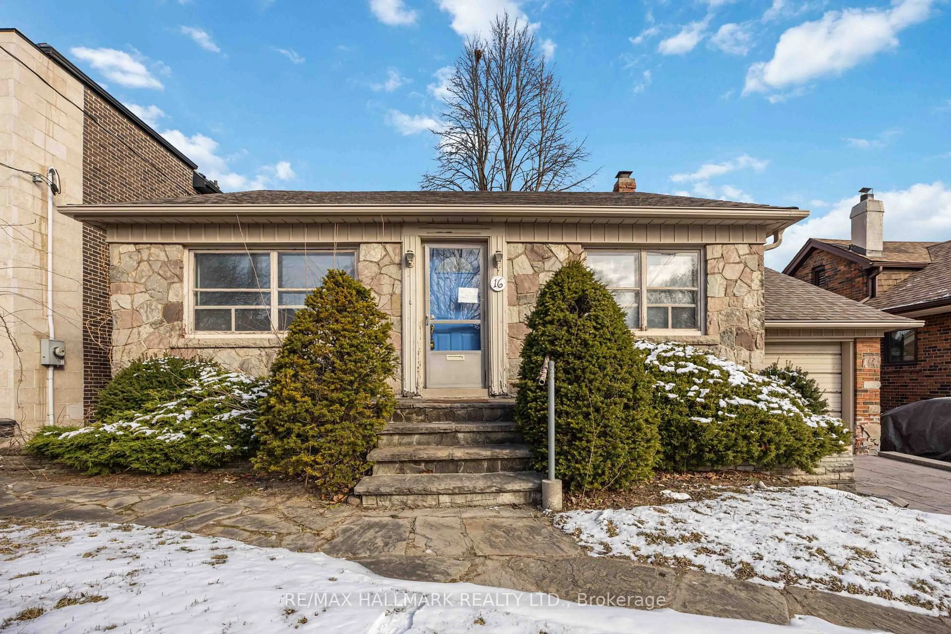 Unknown for 16 Bermuda Ave, Toronto Ontario M8Y 2P5