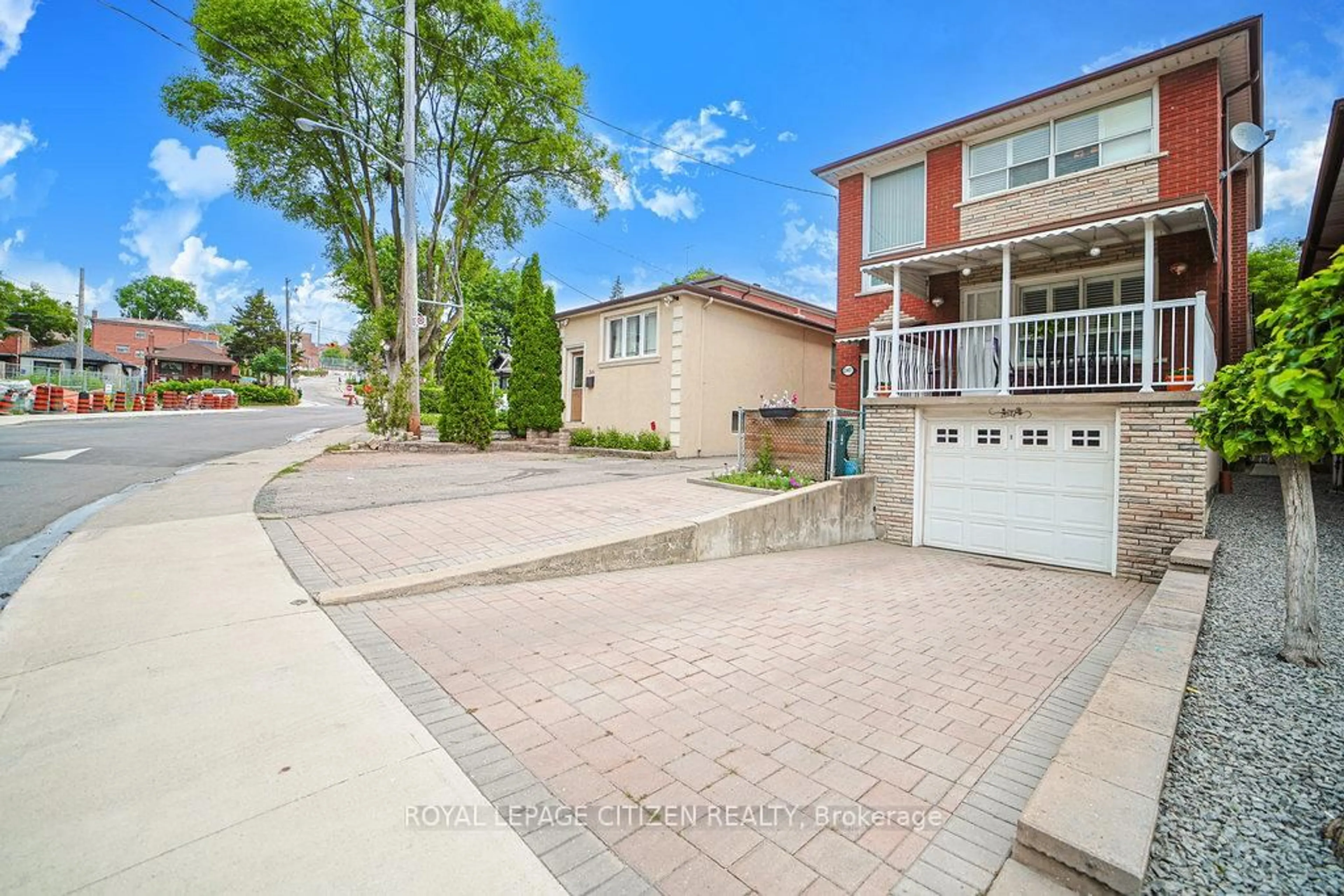 Unknown for 347 Harvie Ave, Toronto Ontario M6E 4L6