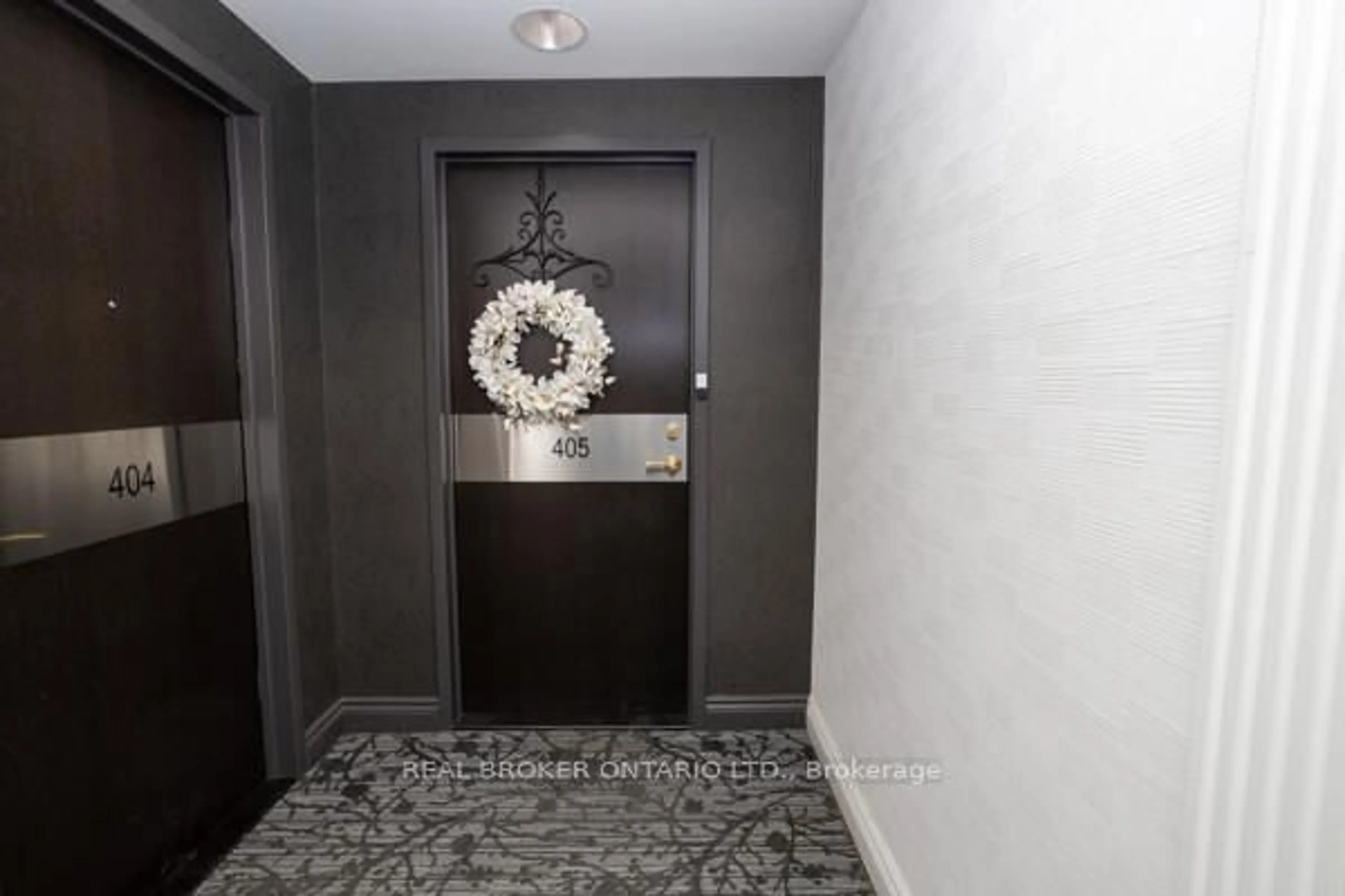 Indoor entryway for 1 Belvedere Crt #405, Brampton Ontario L6V 4M6