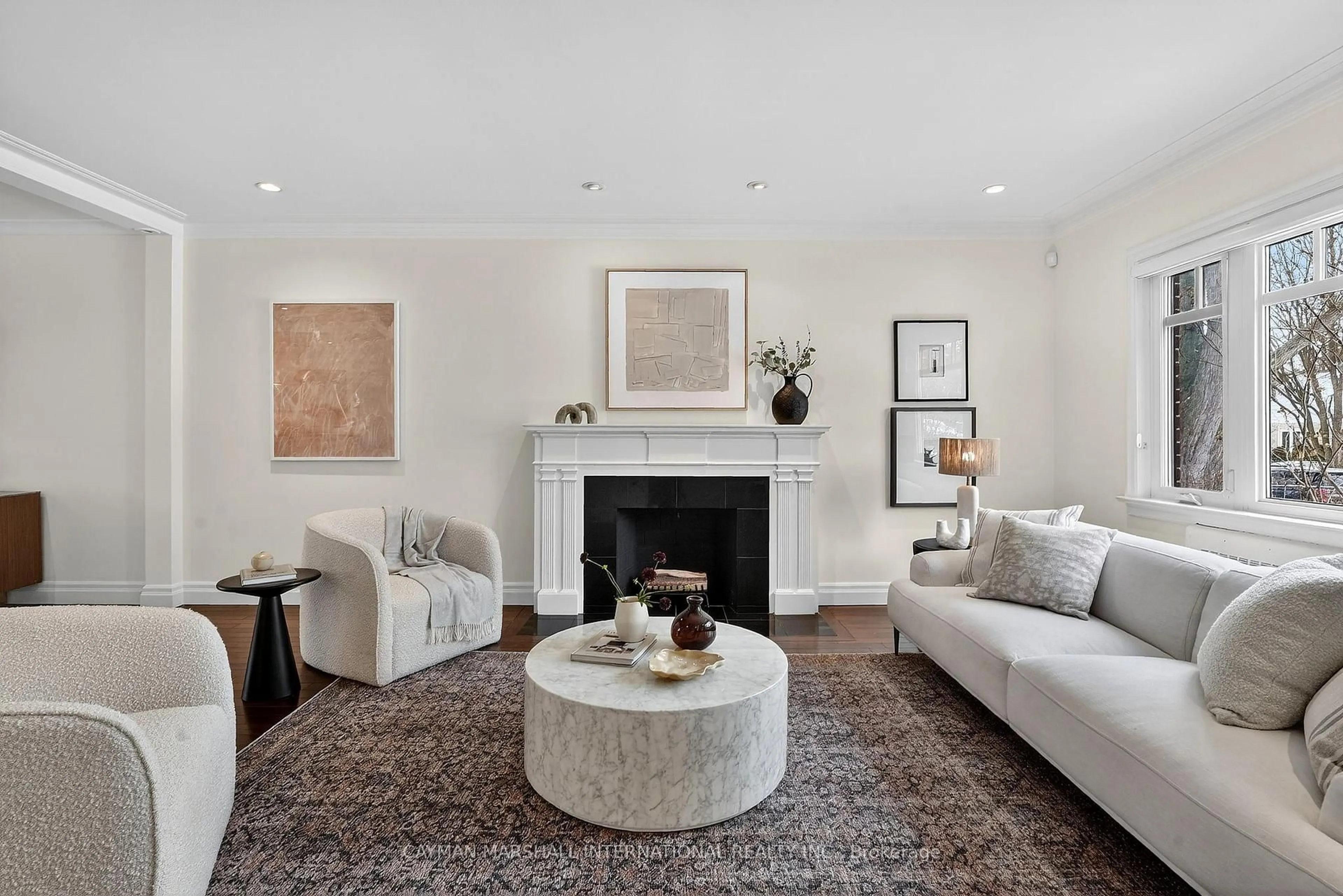 Living room with furniture, unknown for 58 Belvedere Blvd, Toronto Ontario M8X 1K4