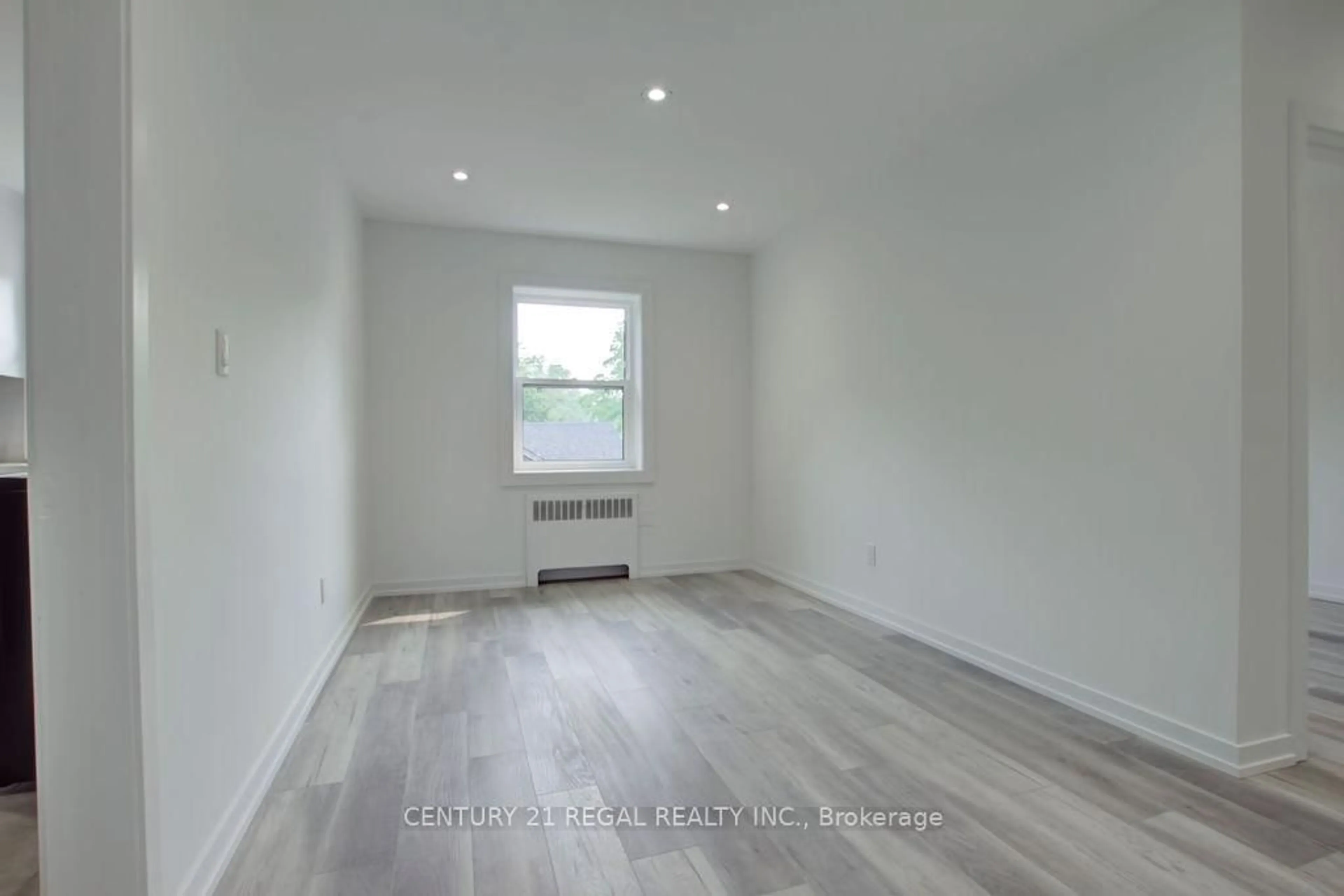 A pic of a room for 2127 Harris Cres, Burlington Ontario L7R 1G4