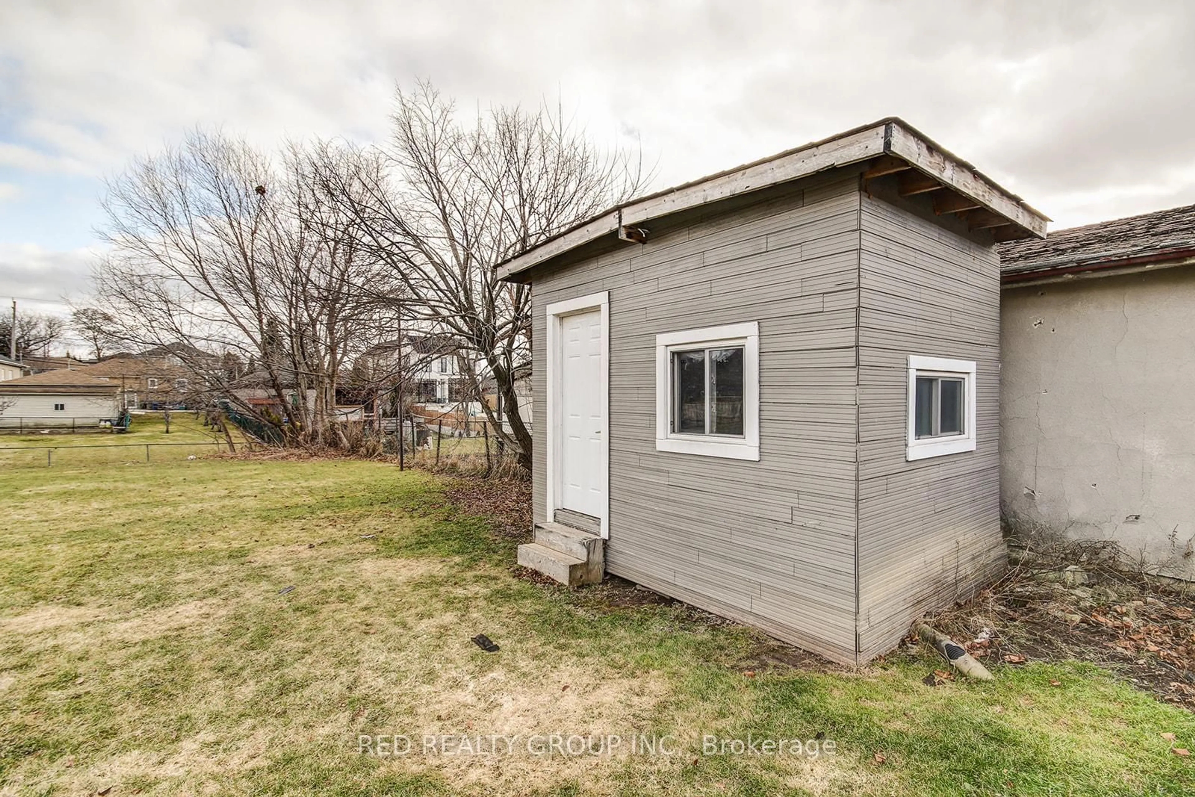 Unknown for 81 Grovedale Ave, Toronto Ontario M6L 1Y8