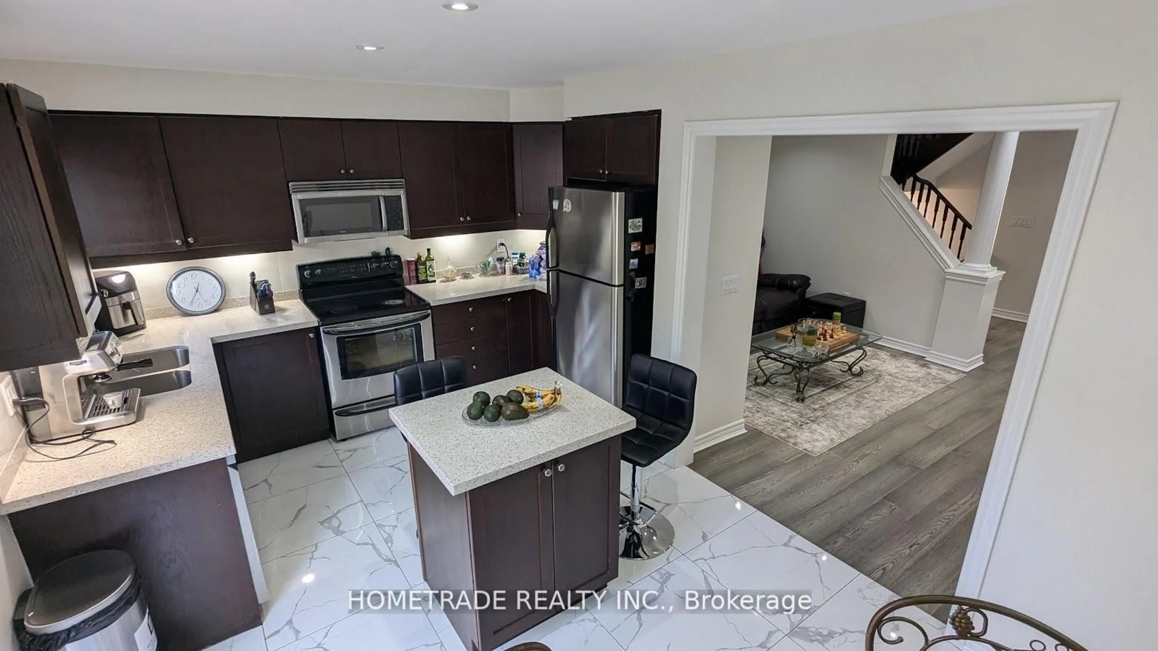 Open concept kitchen, ceramic/tile floor for 4861 Verdi St, Burlington Ontario L7M 0H4