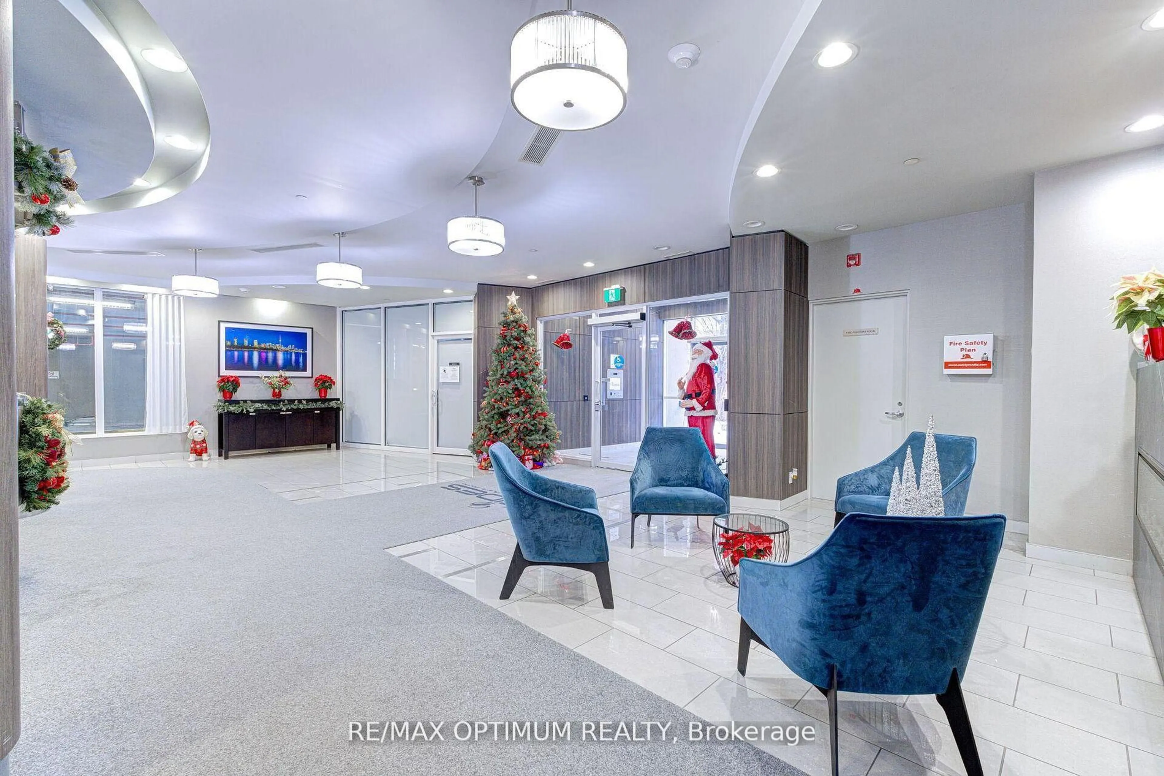 Lobby for 185 Legion Rd #416, Toronto Ontario M8Y 0A1