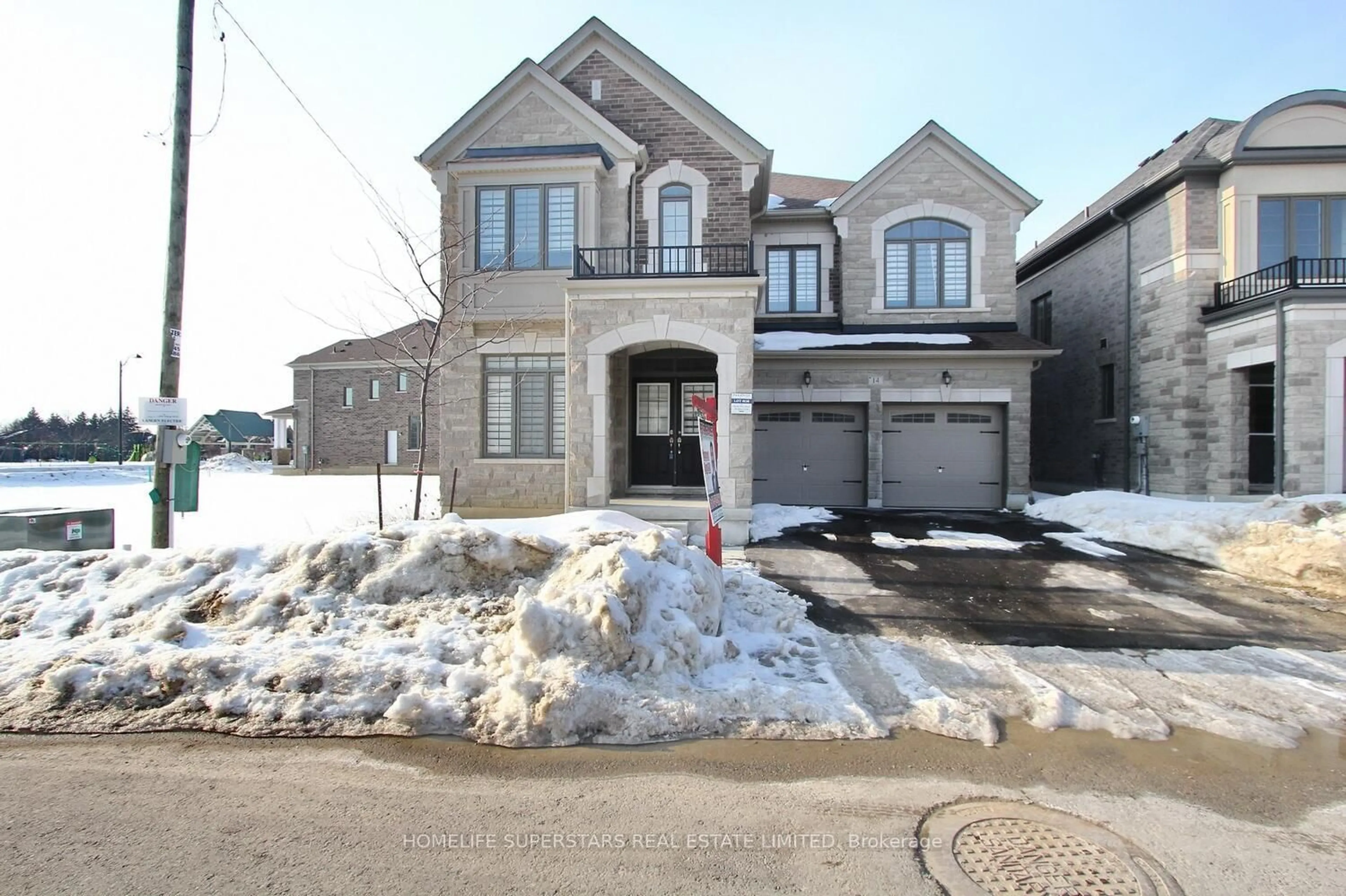 Home with brick exterior material, street for 14 Spring Snow Rd, Brampton Ontario L6Z 3N1