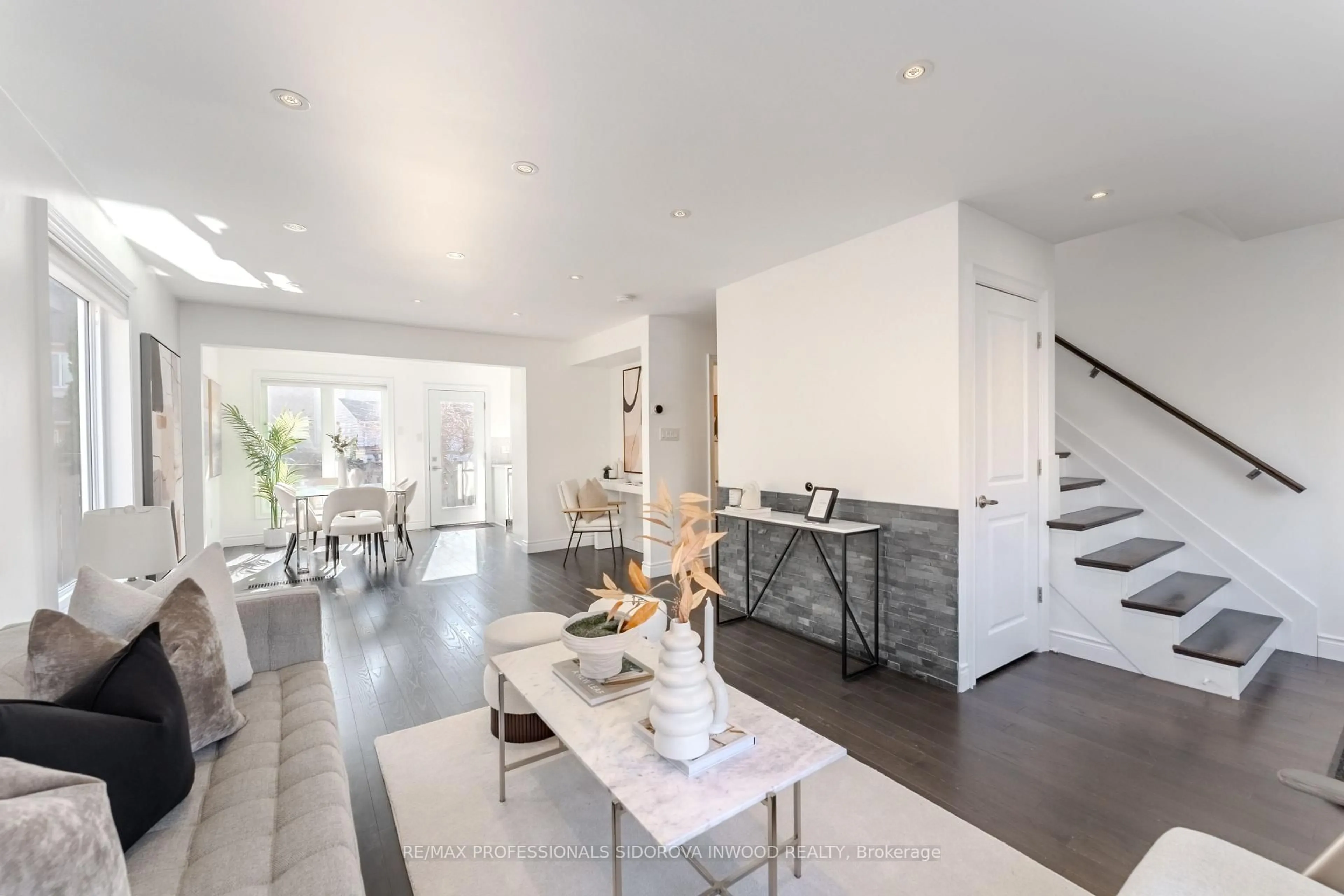 Unknown for 2218 Bluegrass Lane, Burlington Ontario L7L 6L5