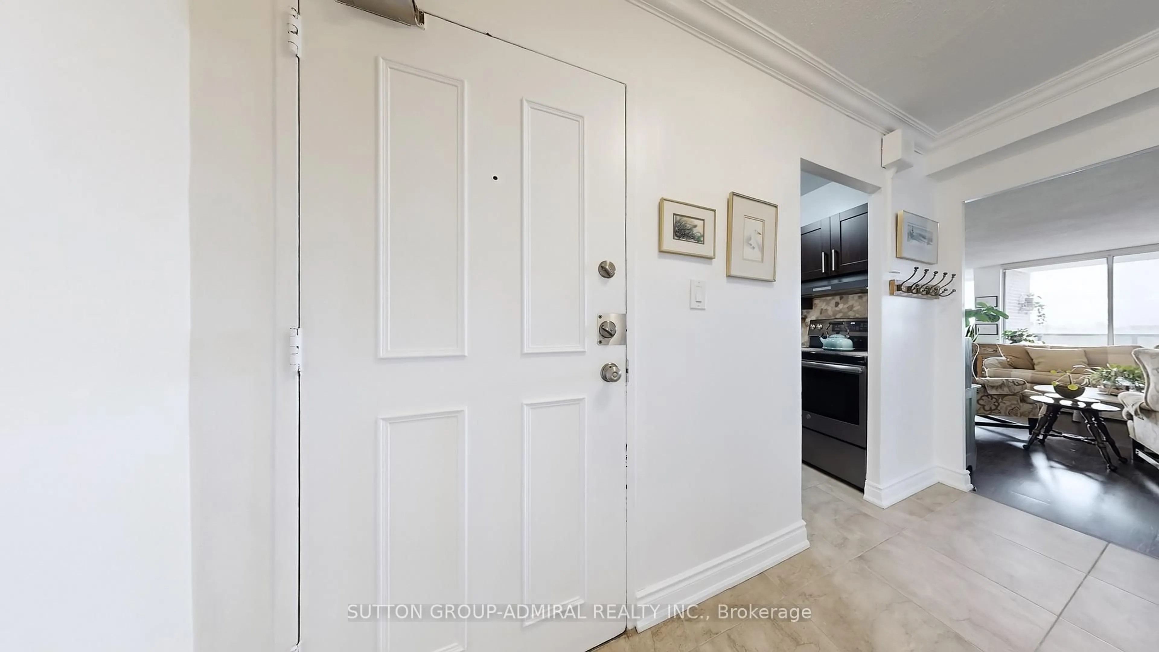 Indoor entryway for 85 Emmett Ave #2402, Toronto Ontario M6M 5A2