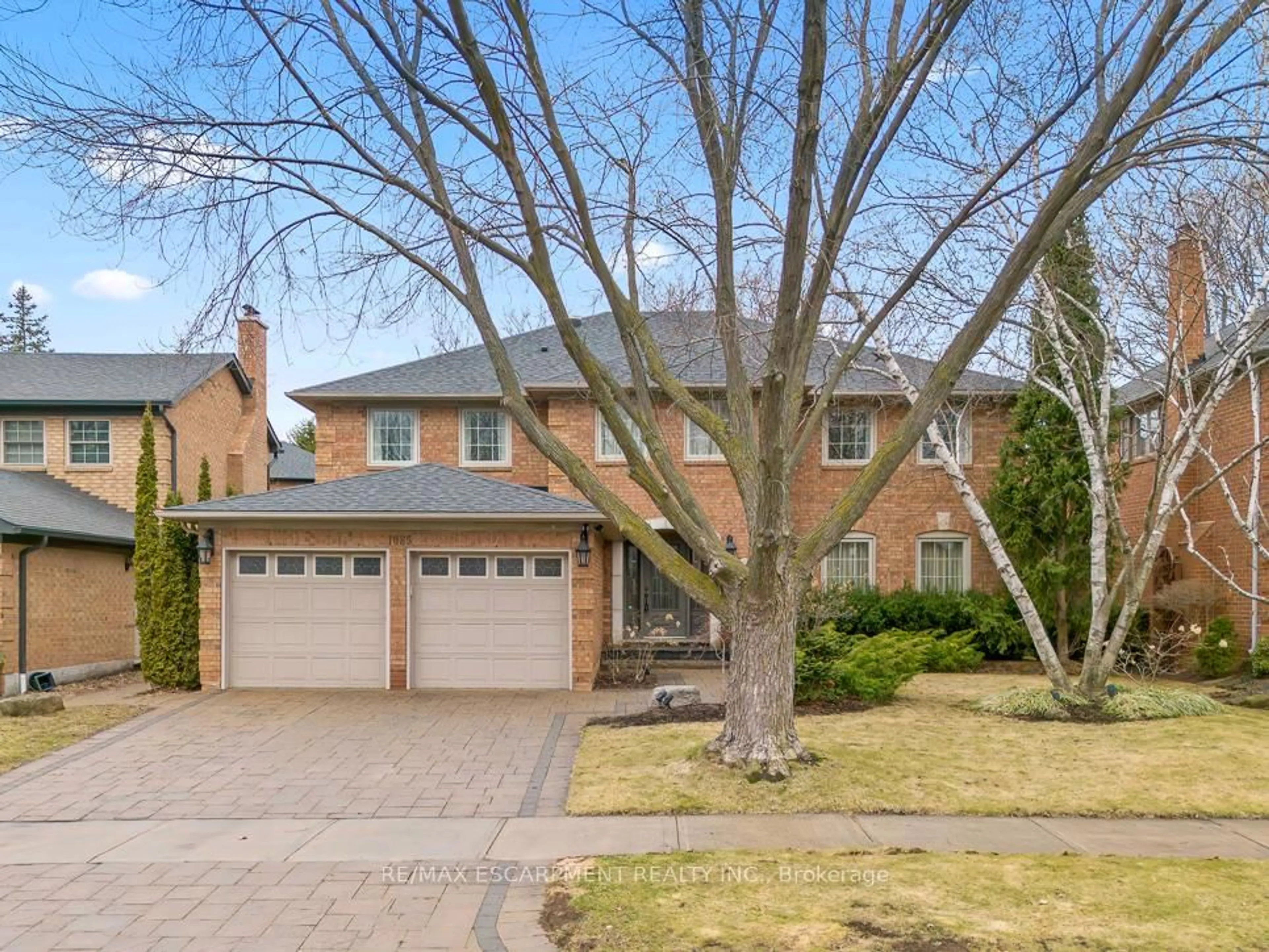 Home with brick exterior material, street for 1085 Denfield Terr, Oakville Ontario L6M 1Z8