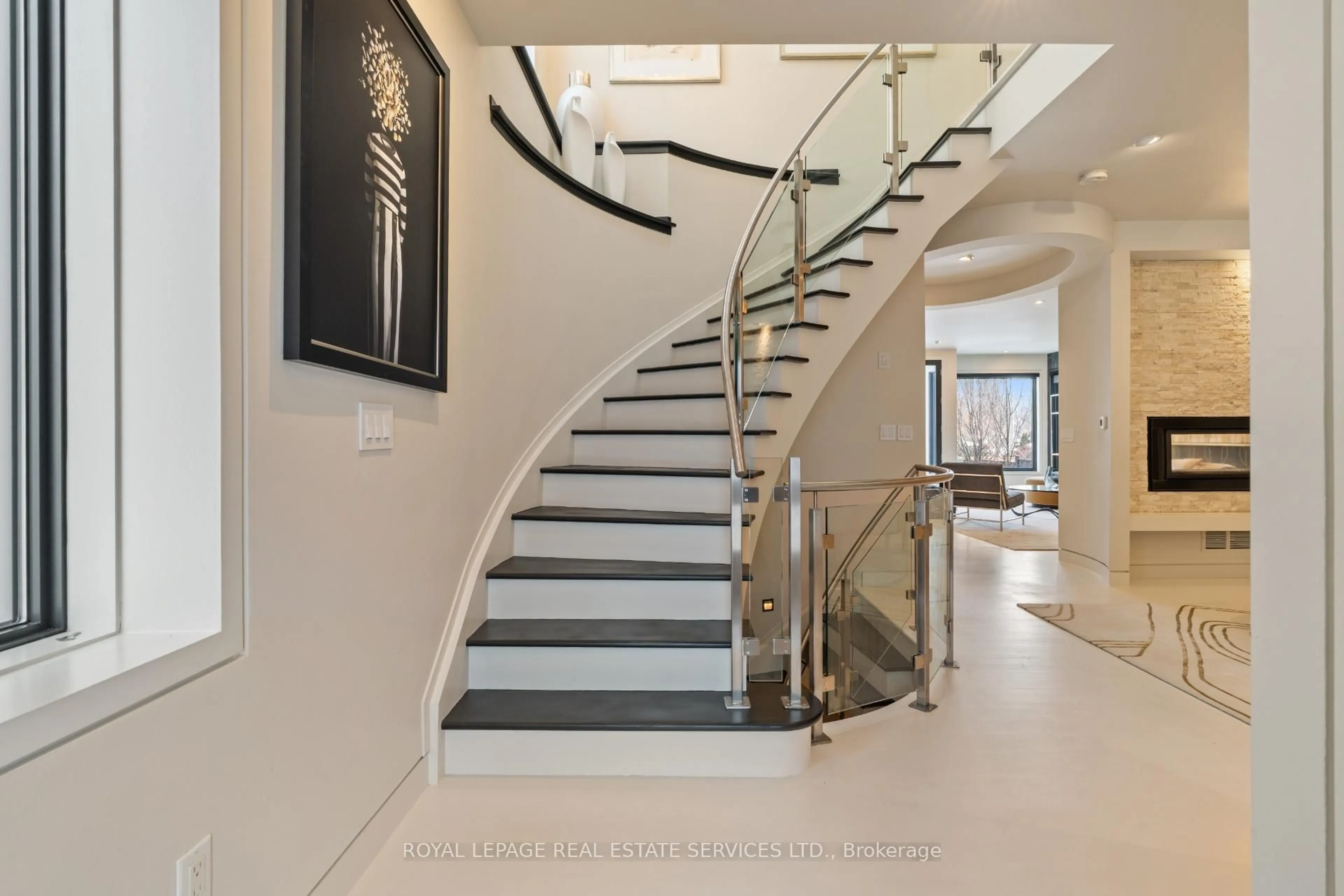 Stairs for 41 Highgate Rd, Toronto Ontario M8X 2B4