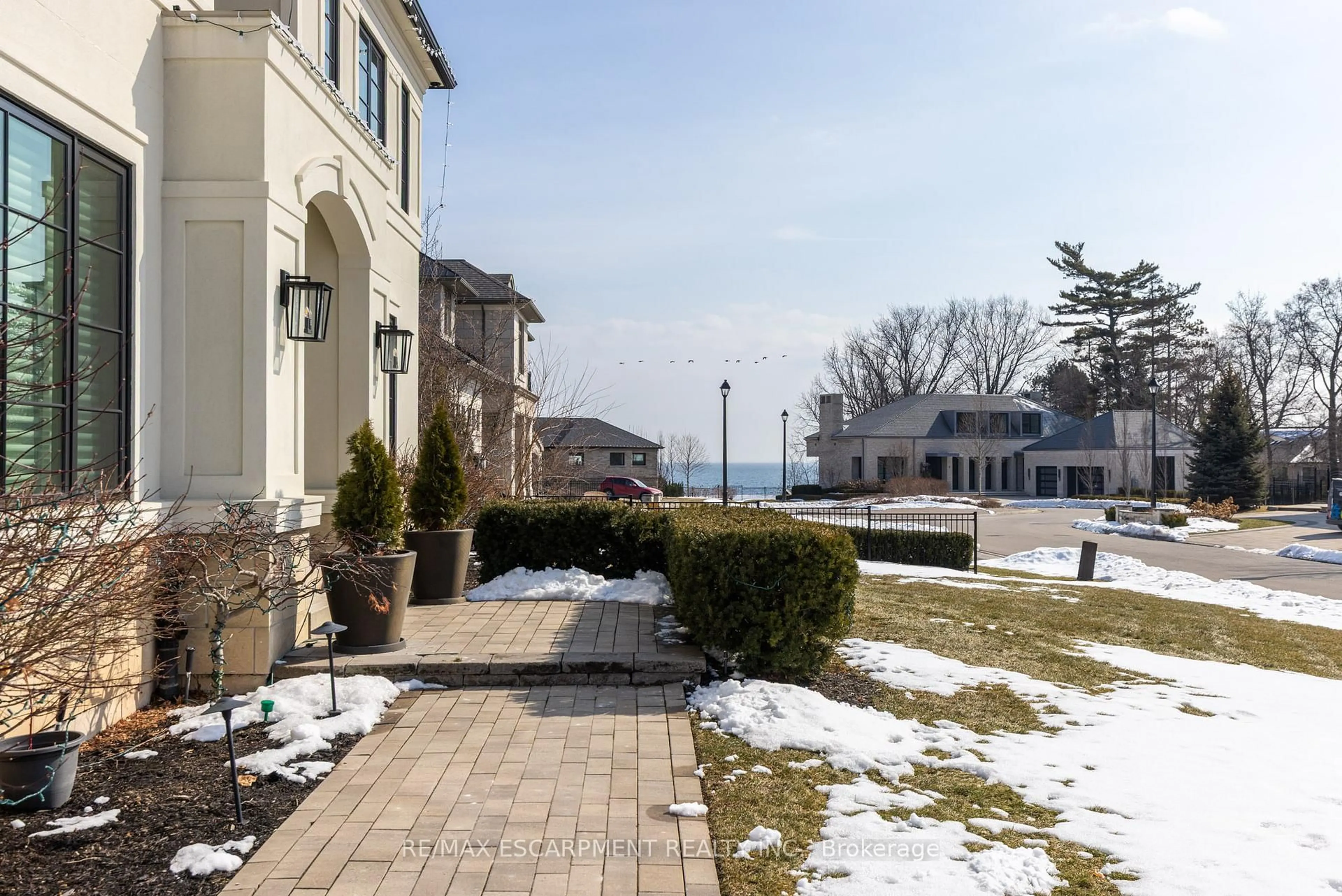 Patio, water/lake/river/ocean view for 15 LAMBERT Common, Oakville Ontario L6K 0H6