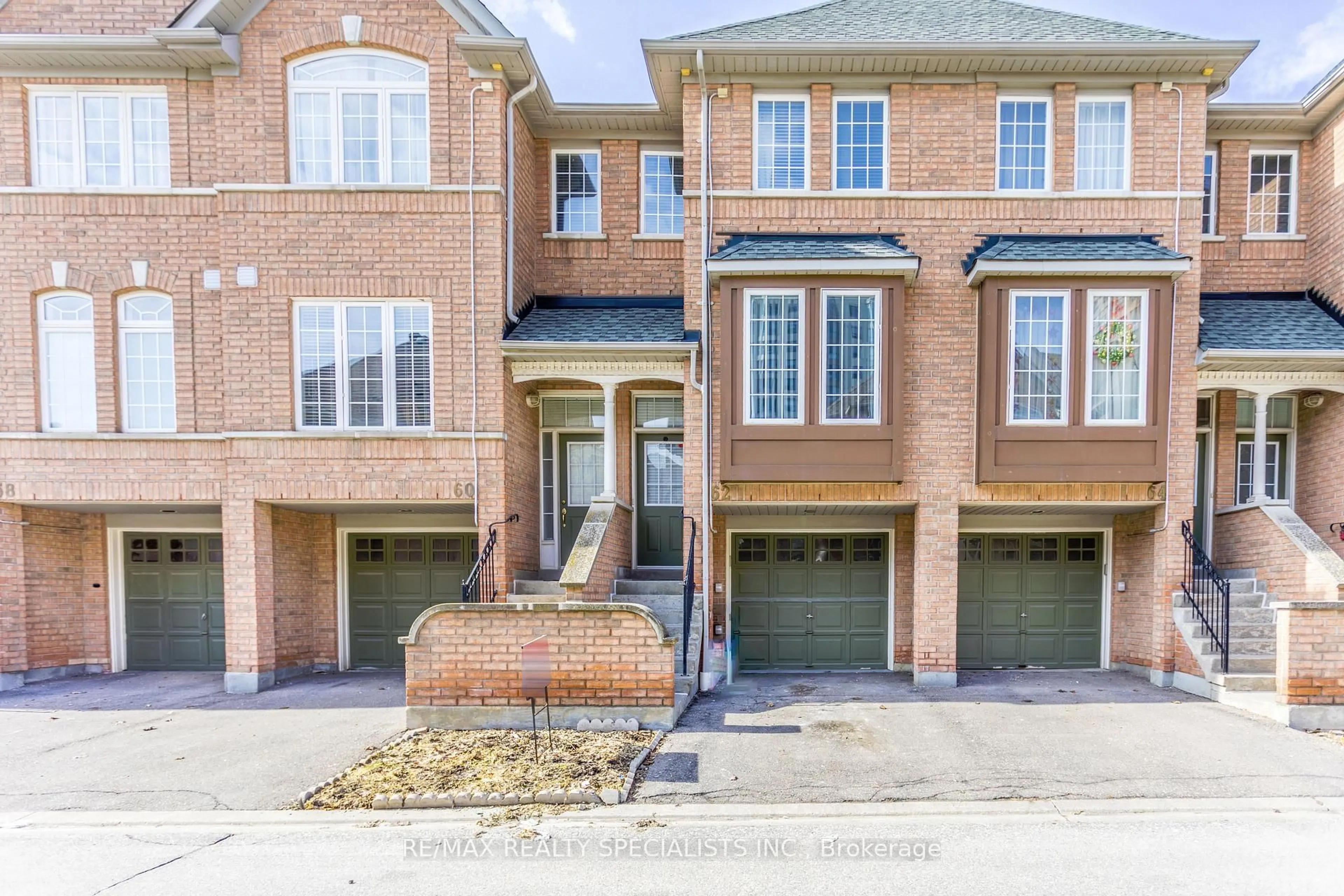 Home with brick exterior material, street for 50 Strathaven Dr #62, Mississauga Ontario L5R 4E7