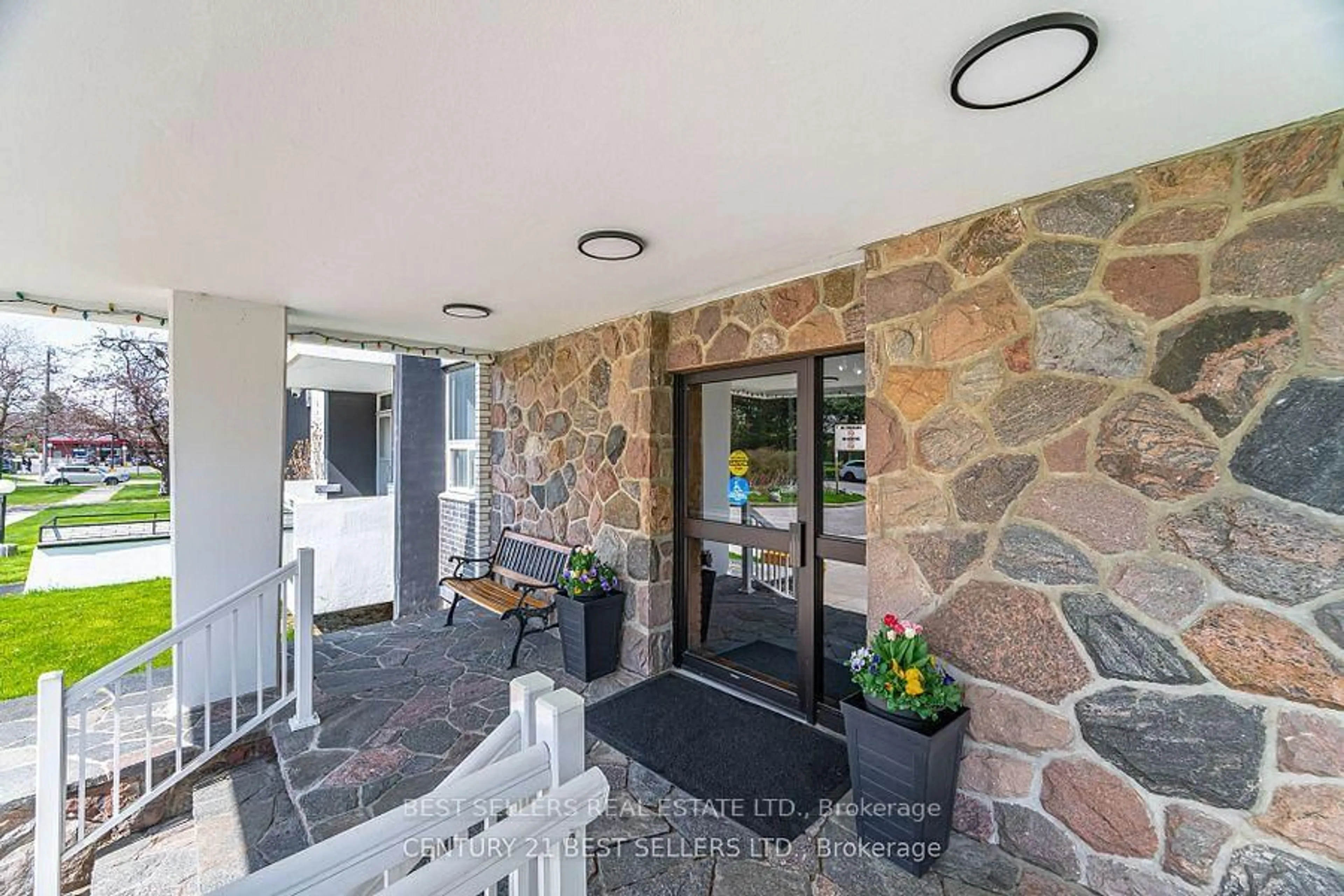 Unknown for 151 La Rose Ave #306, Toronto Ontario M9P 1B3