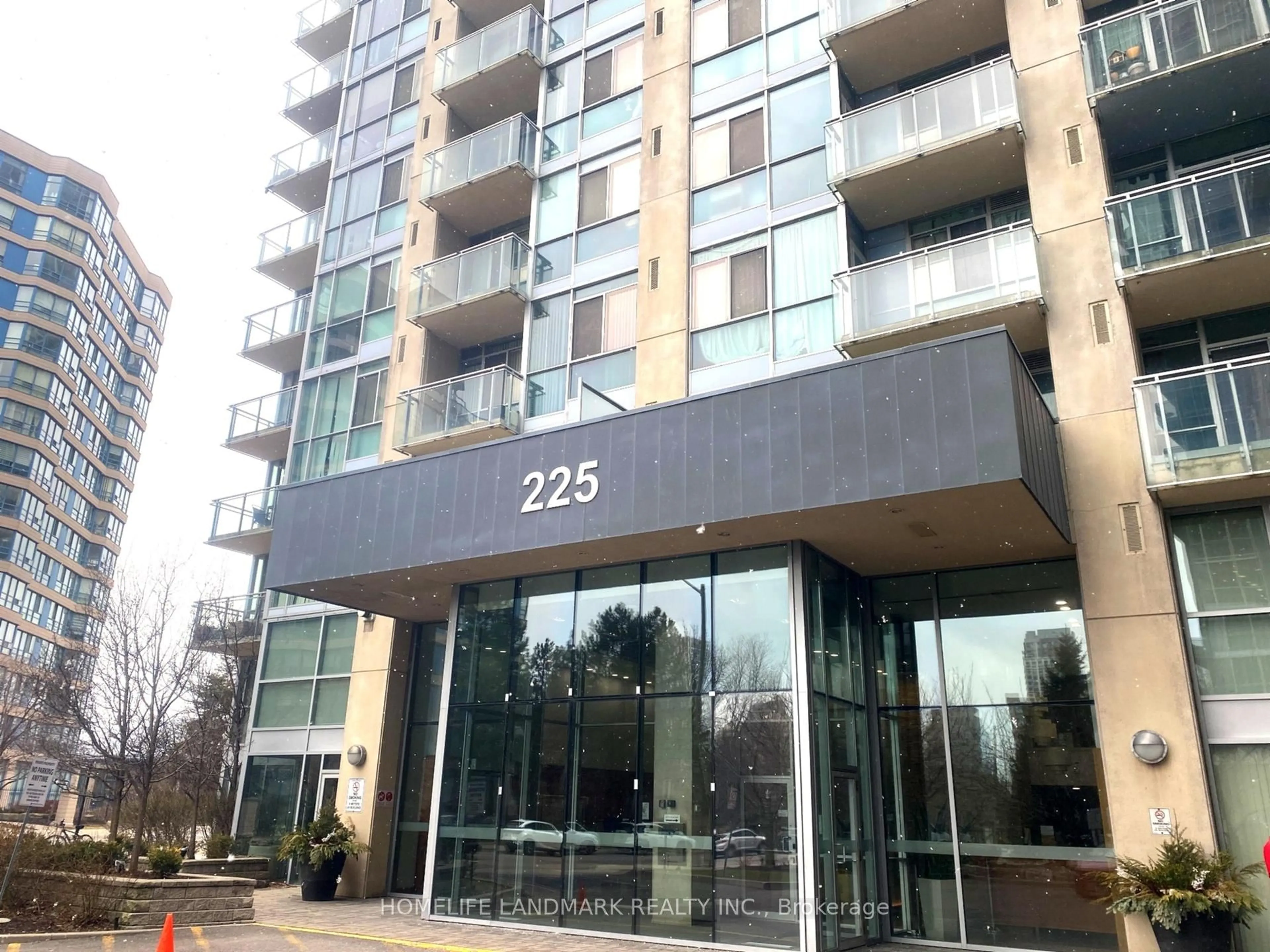 Indoor foyer for 225 Webb Dr #2508, Mississauga Ontario L5B 4P2