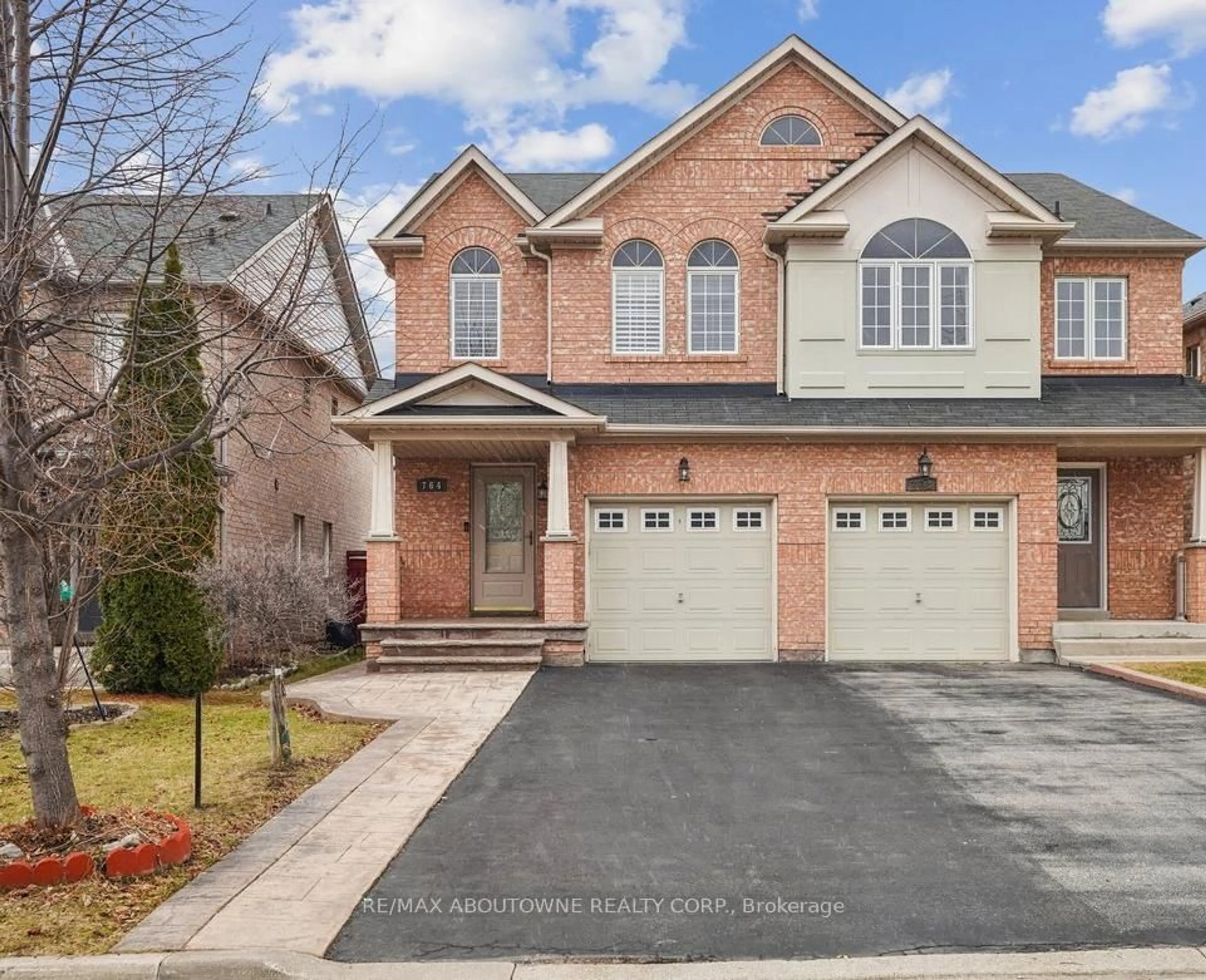 Home with brick exterior material, street for 764 Bethany Cres, Mississauga Ontario L5V 3B8