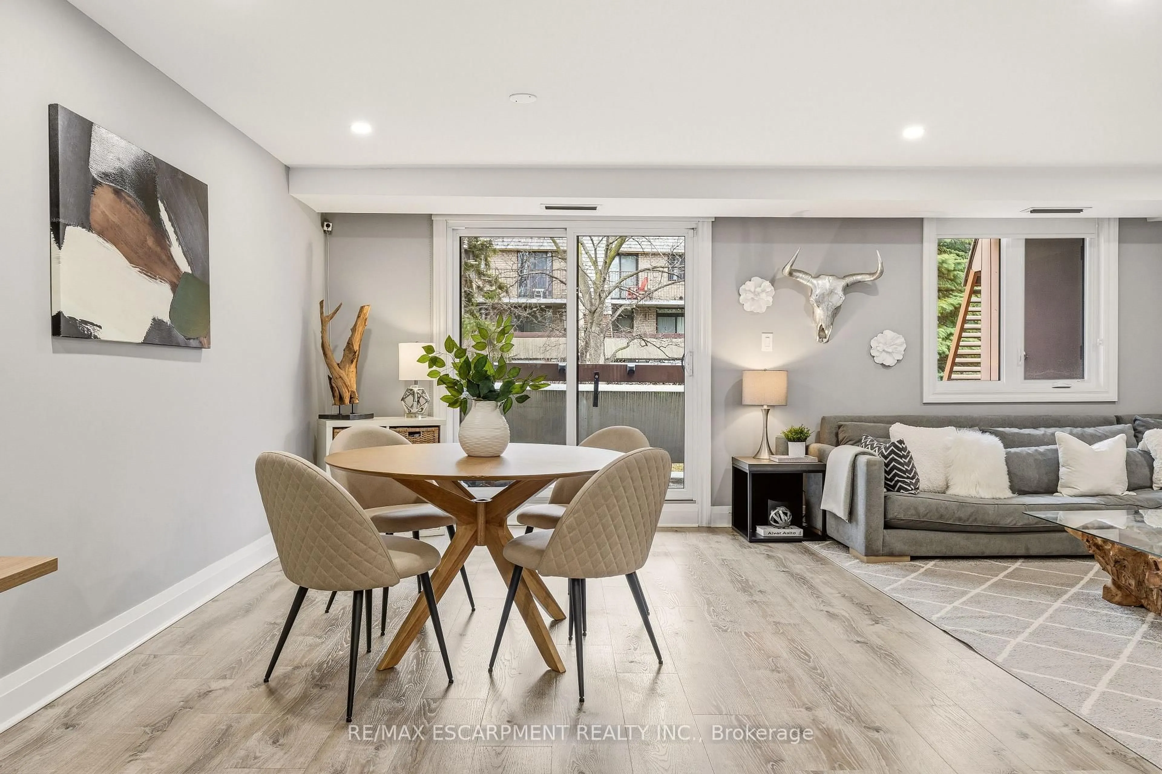 Unknown for 1250 Mississauga Valley Blvd #177, Mississauga Ontario L5A 3R6