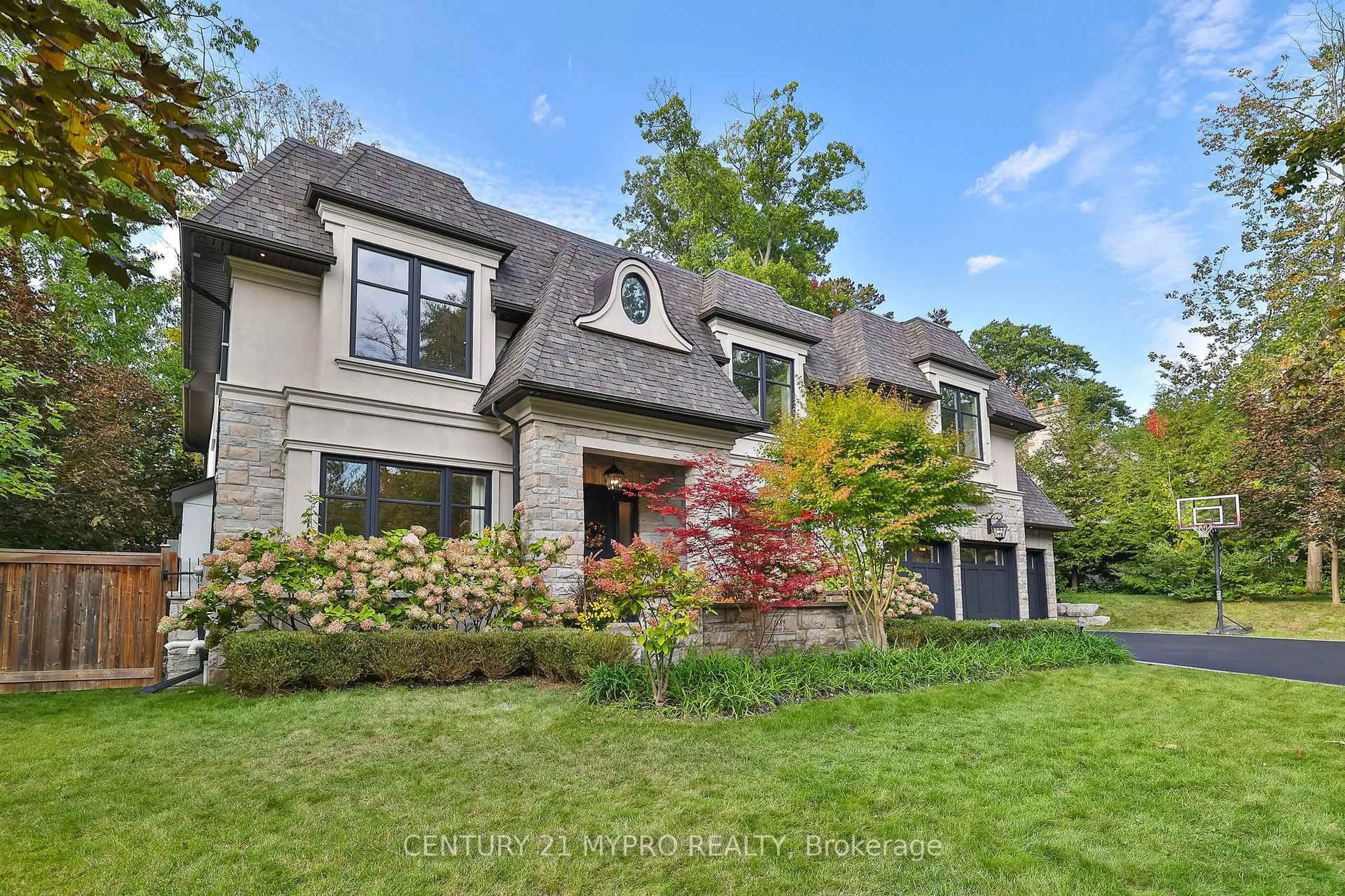 Home with brick exterior material, street for 1389 Weaver Ave, Oakville Ontario L6J 2L6