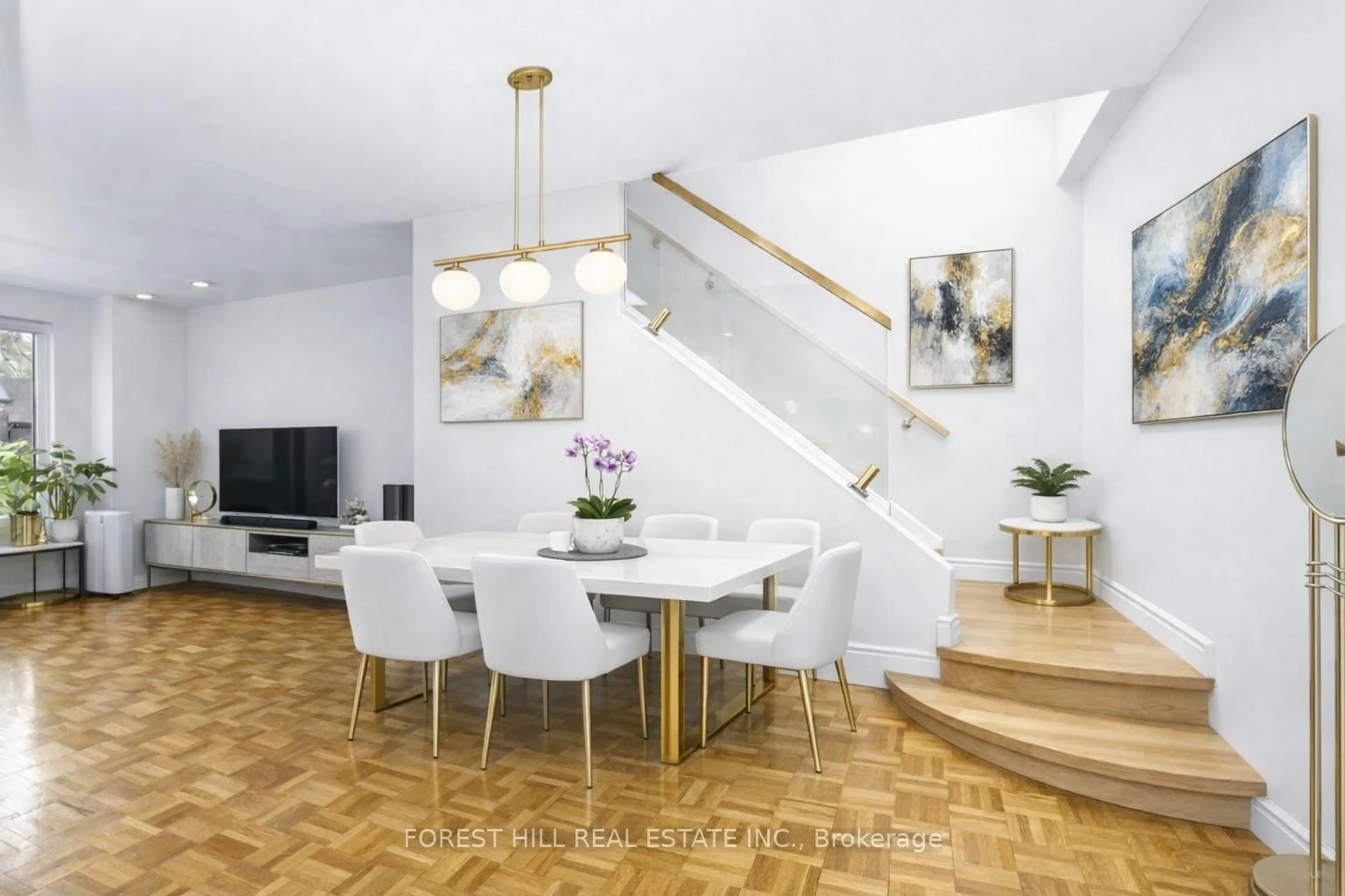 Dining room, wood/laminate floor for 1046 Dovercourt Rd, Toronto Ontario M6H 2X8