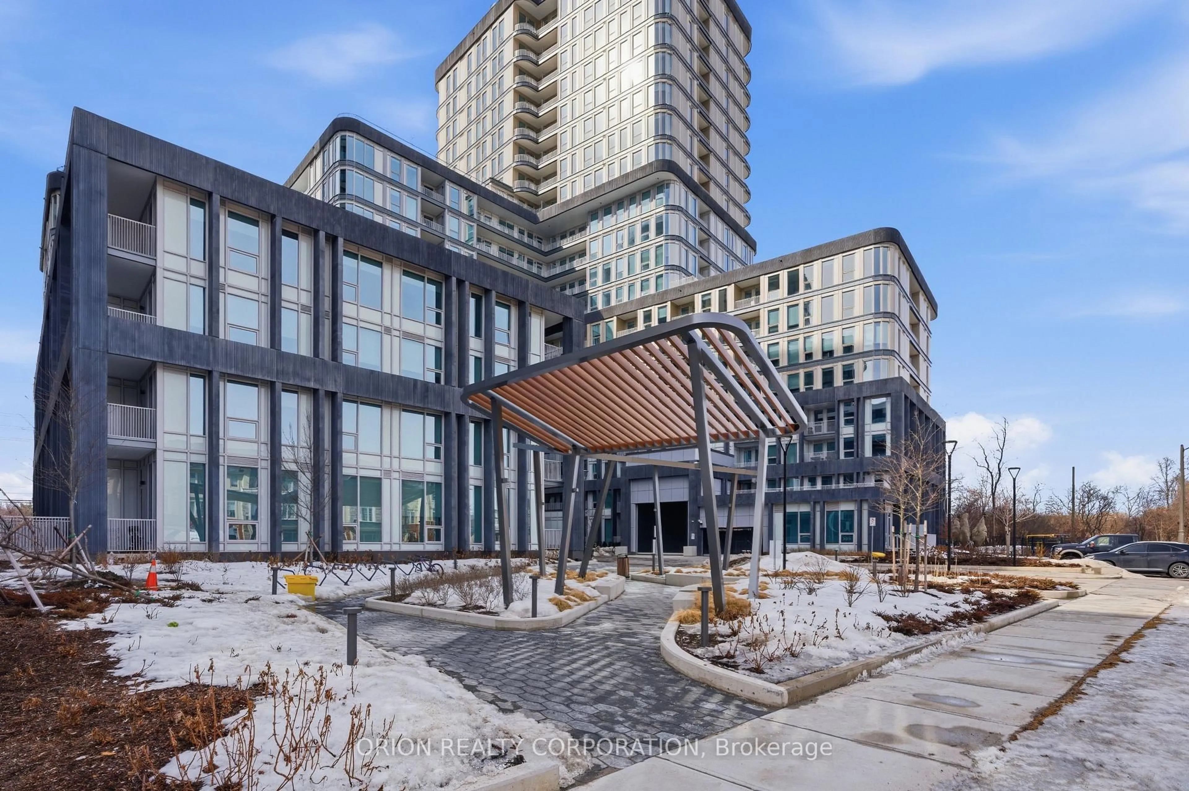 Indoor foyer for 3240 William Coltson Ave #1704, Oakville Ontario L6H 8C8