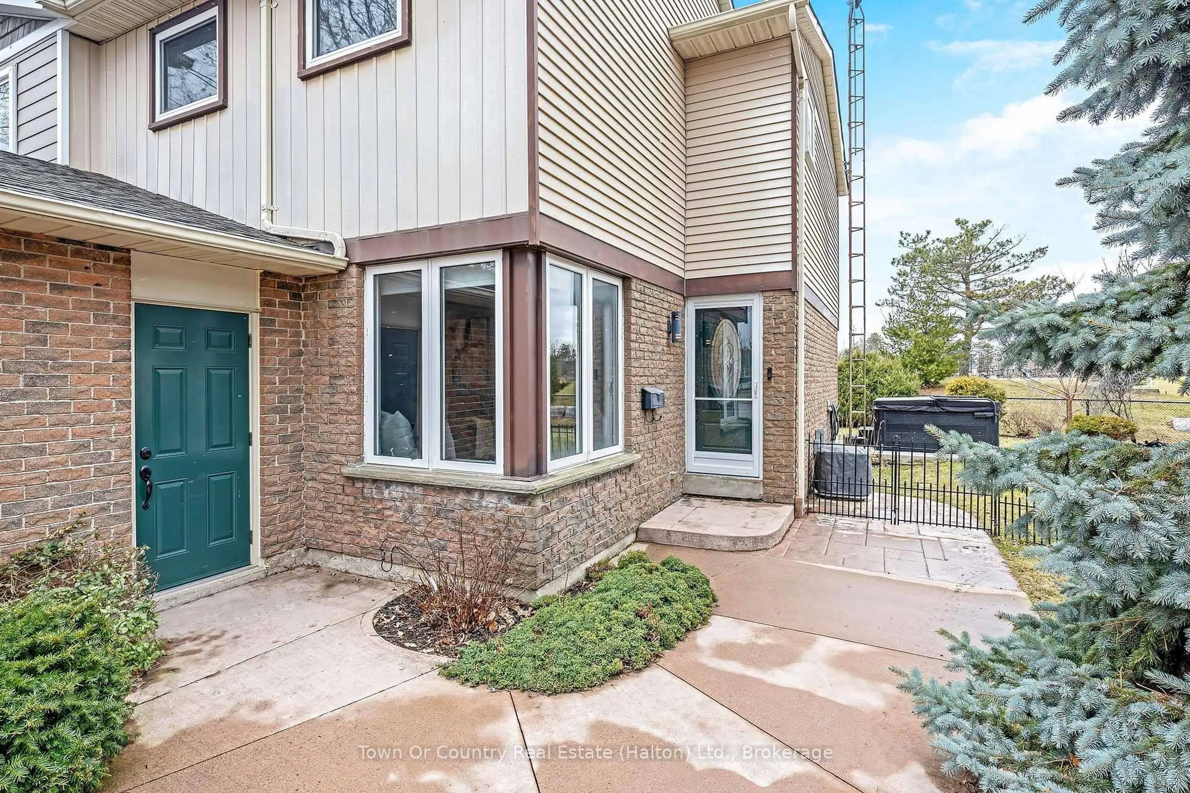 Unknown for 522 Conway Crt, Milton Ontario L9T 4B8