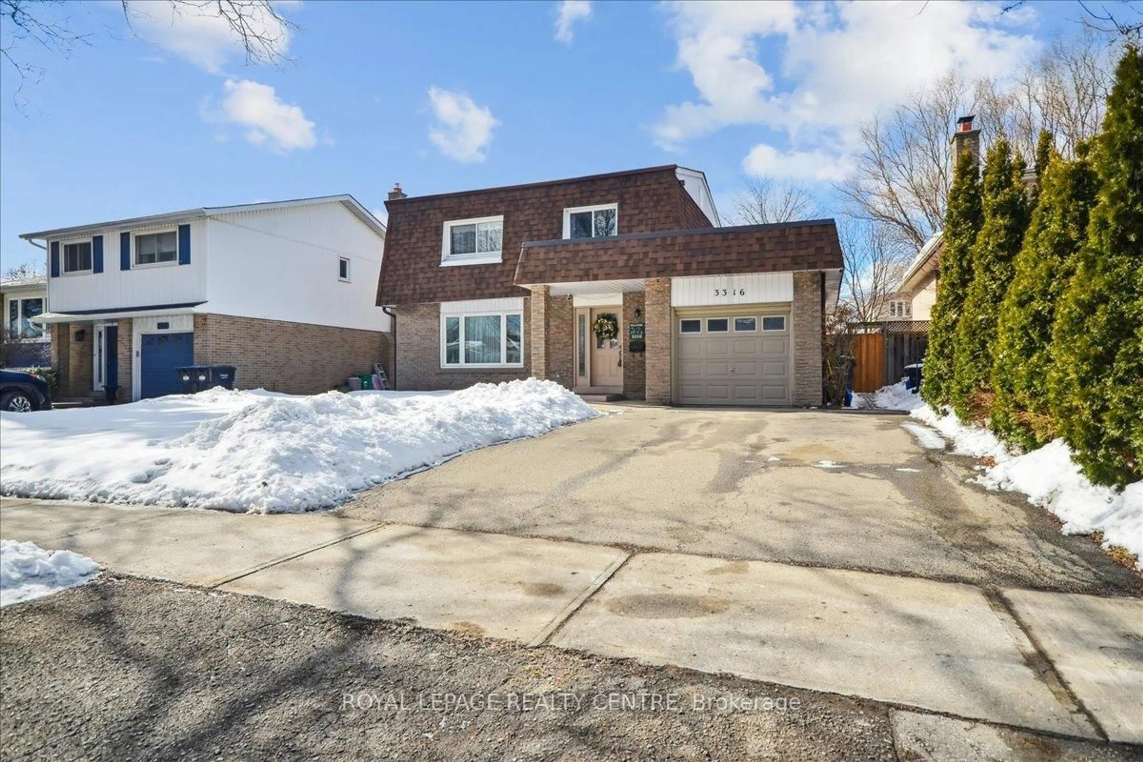 Unknown for 3316 Charmaine Hts, Mississauga Ontario L5A 3C1