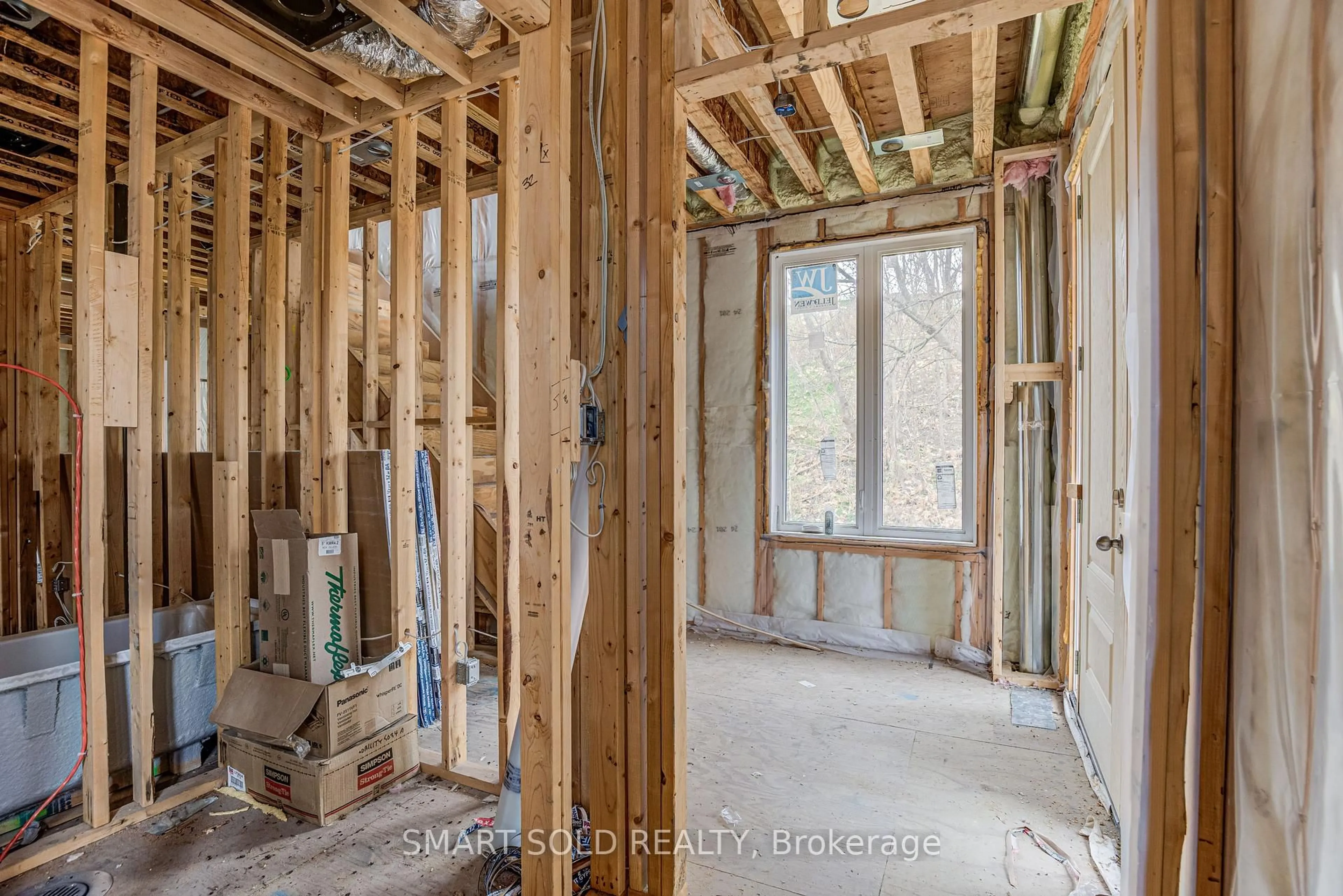 Unknown for 4 Forty Third St, Toronto Ontario M8W 3P6