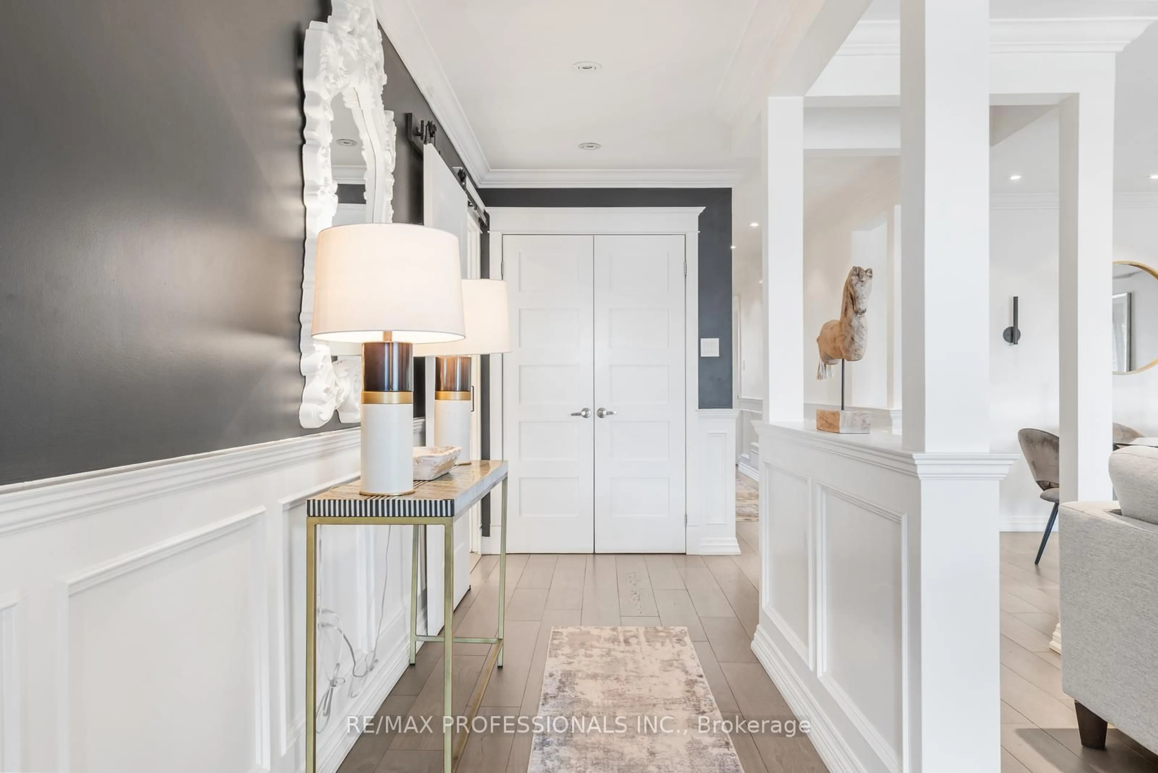 Indoor entryway for 39 Norbert Cres, Toronto Ontario M9C 3J8