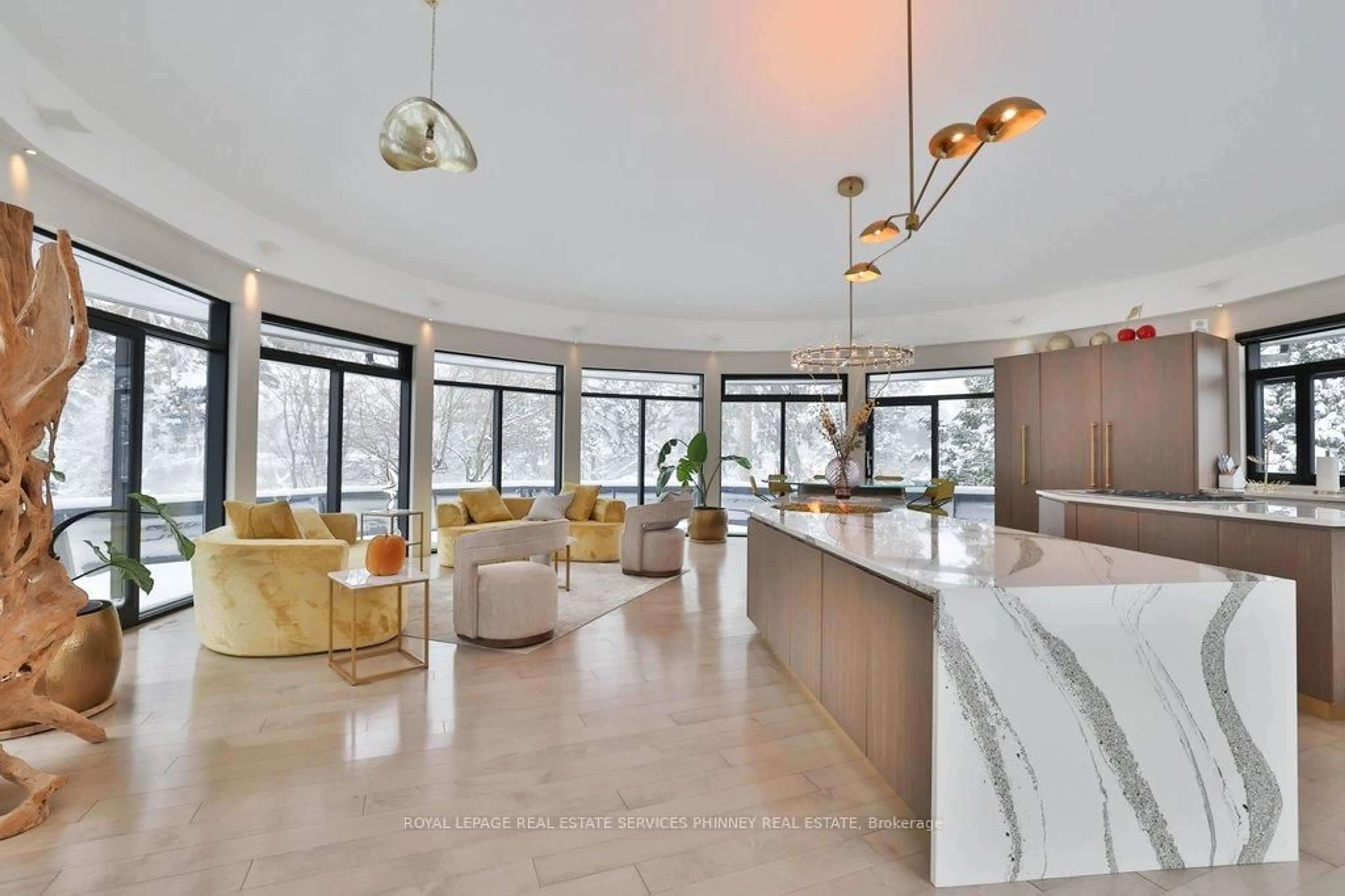 Open concept kitchen, ceramic/tile floor for 1352 Nocturne Crt, Mississauga Ontario L5H 2L8