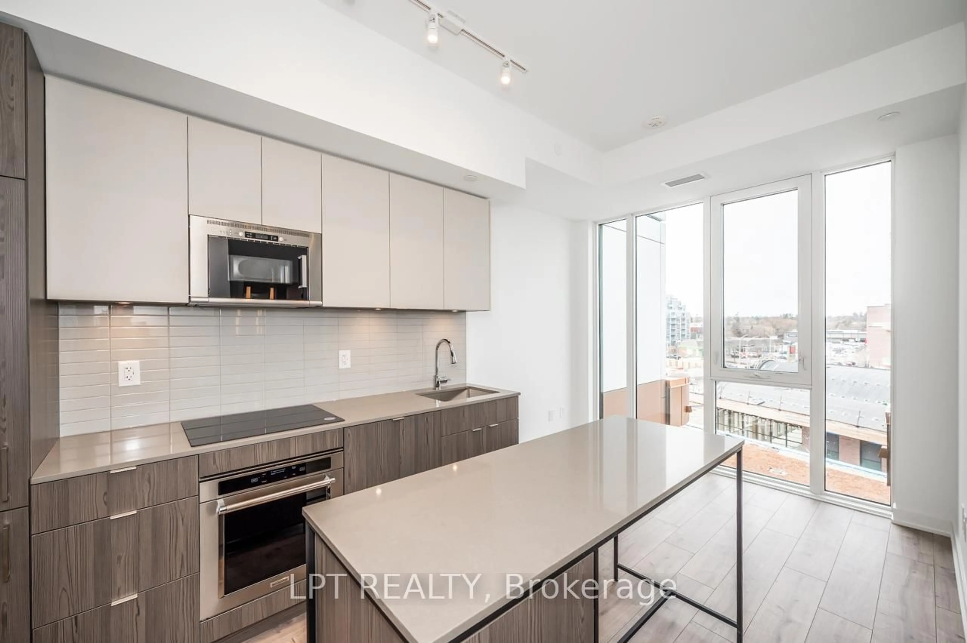 Open concept kitchen, unknown for 220 Missinnihe Way #517, Mississauga Ontario L5H 0A7