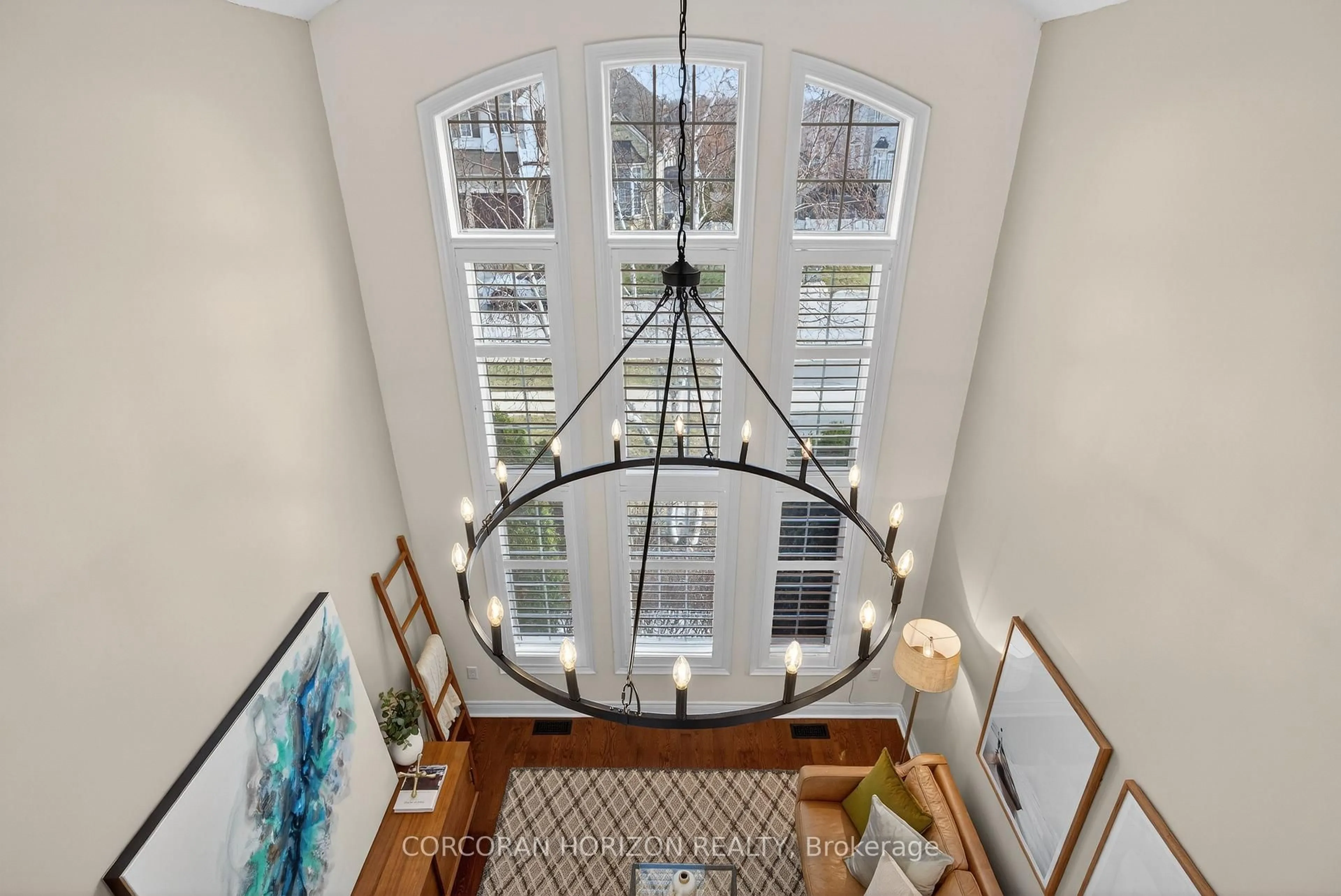 Indoor entryway for 3285 Liptay Ave, Oakville Ontario L6M 0N1