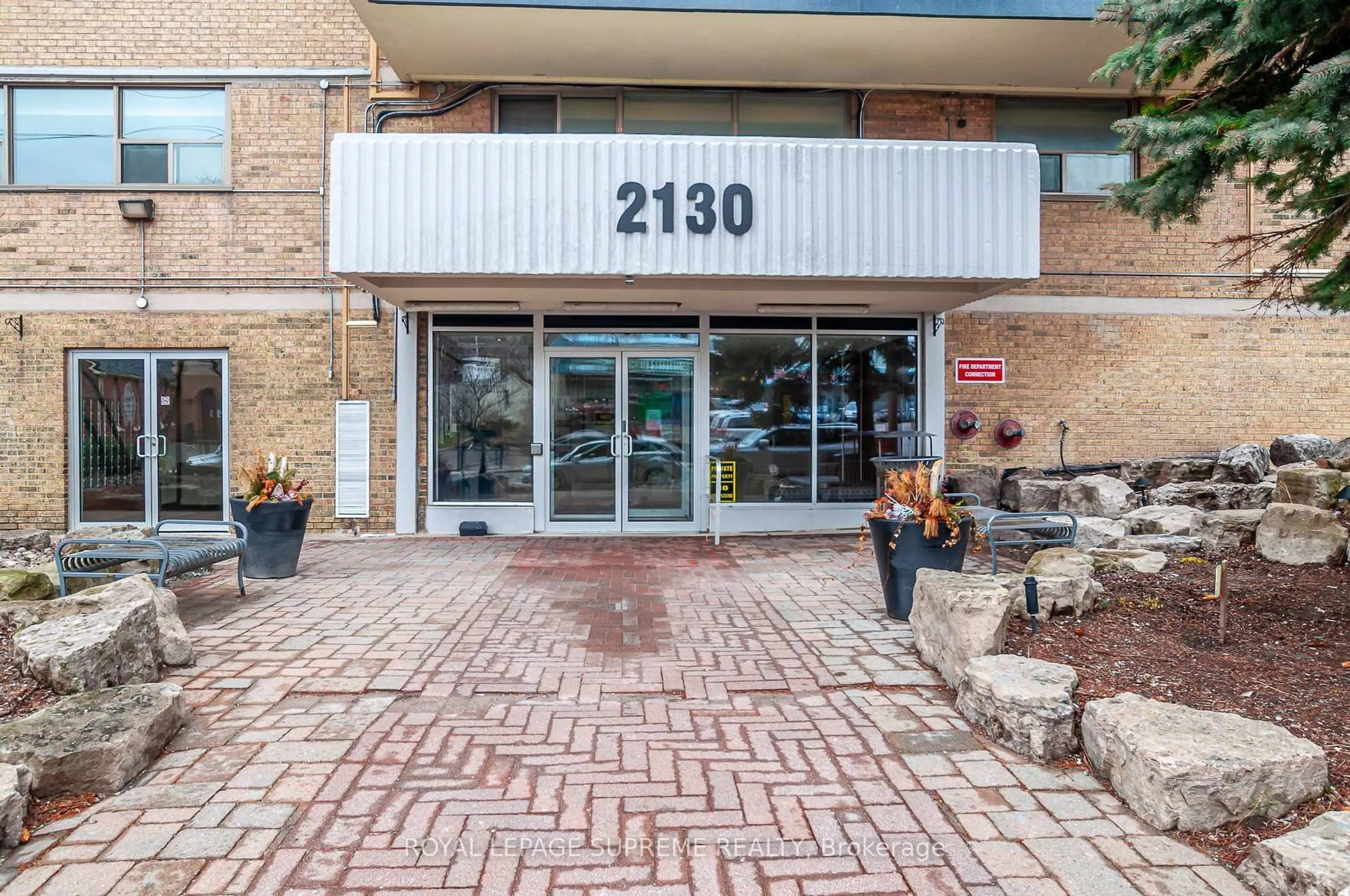 Unknown for 2130 Weston Rd #501, Toronto Ontario M9N 3R9