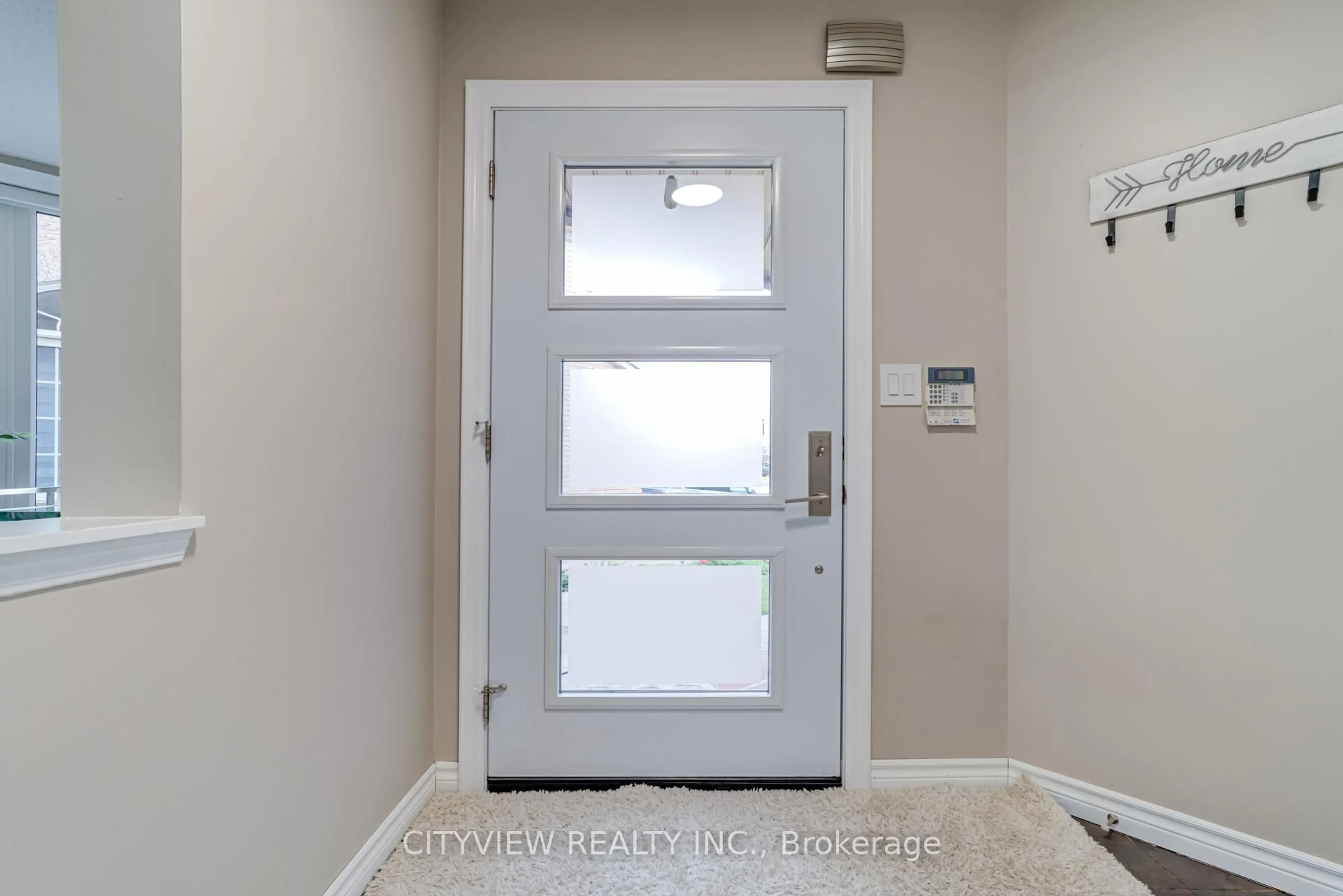Indoor entryway for 3339 Cactus Gate, Mississauga Ontario L5N 8A5