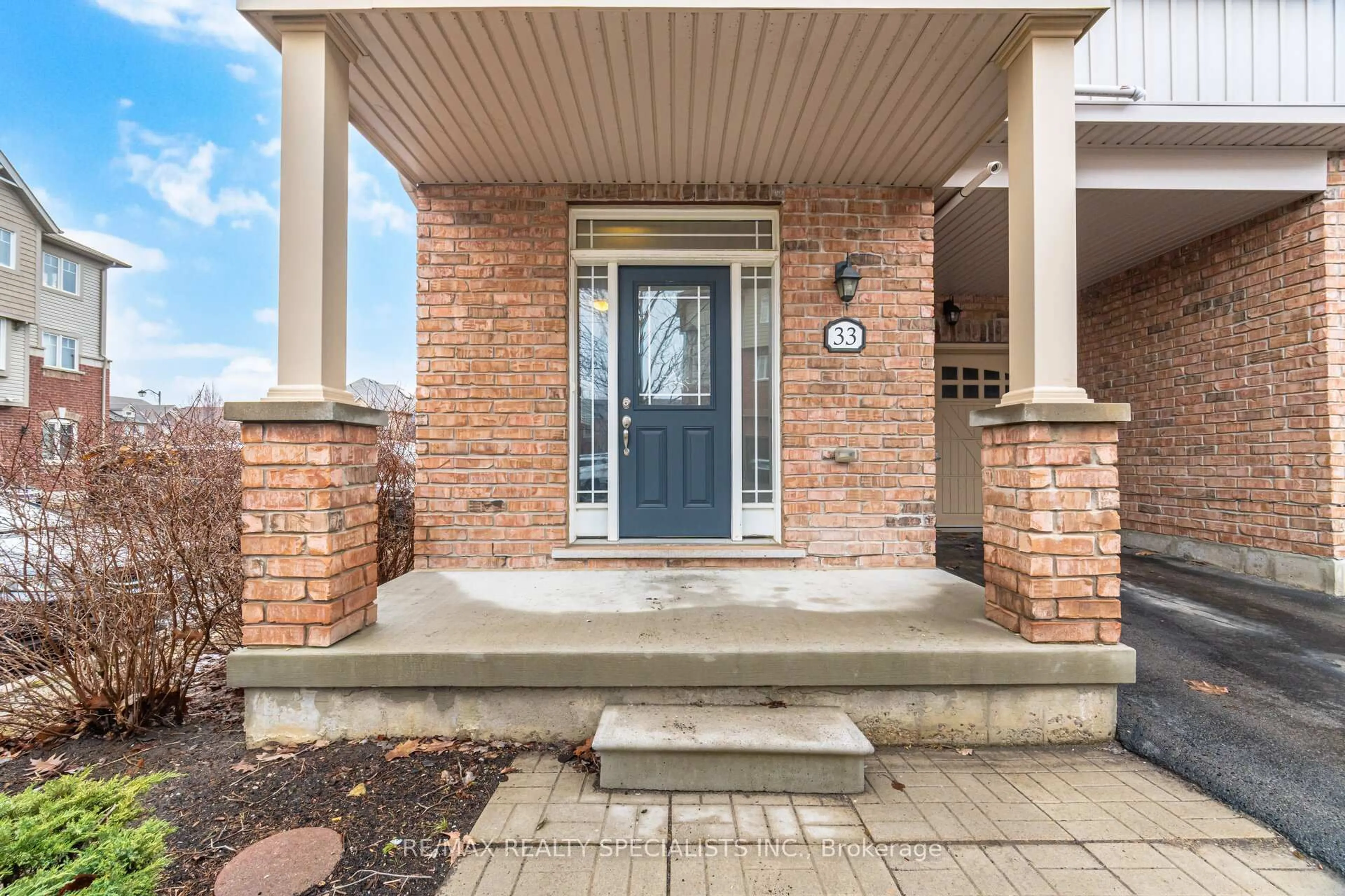 Unknown for 33 Birchfield Cres, Caledon Ontario L7C 3P5